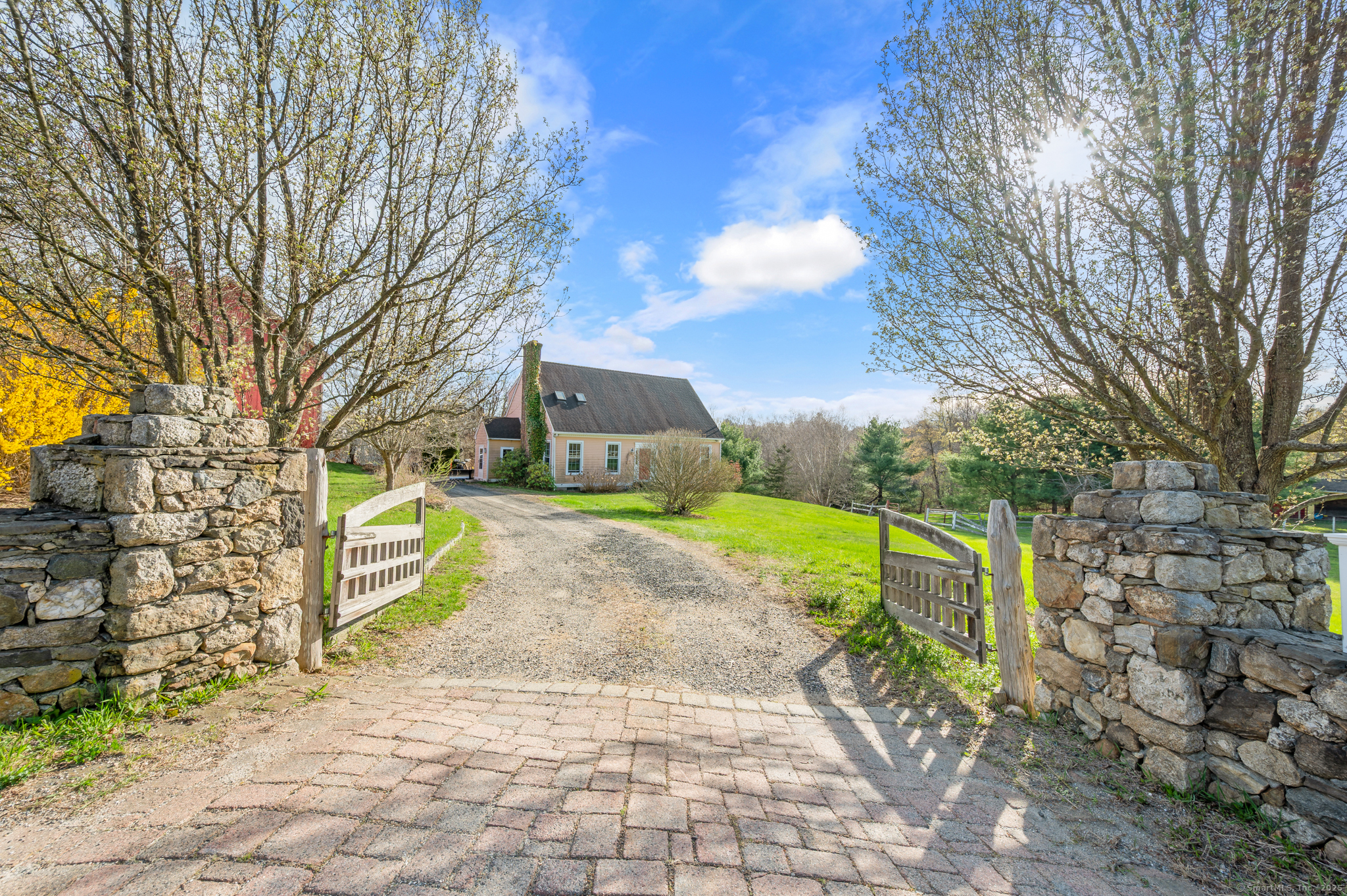Property for Sale at Town Line Hwy Hwy, Bethlehem, Connecticut - Bedrooms: 4 
Bathrooms: 2 
Rooms: 7  - $775,000
