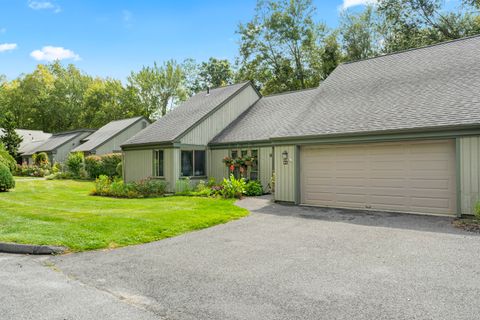 12 Heritage Crest A Southbury CT 06488