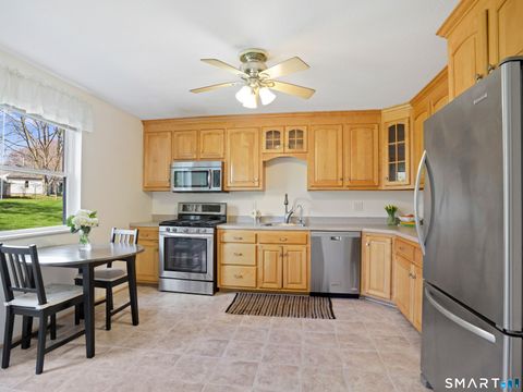 Tiny photo for 368 Knapps Highway #368, Fairfield, CT 06824 (MLS # 24165751)