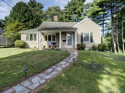 Photo of 226 Percival Avenue, Berlin, CT 06037 (MLS # 24206825)