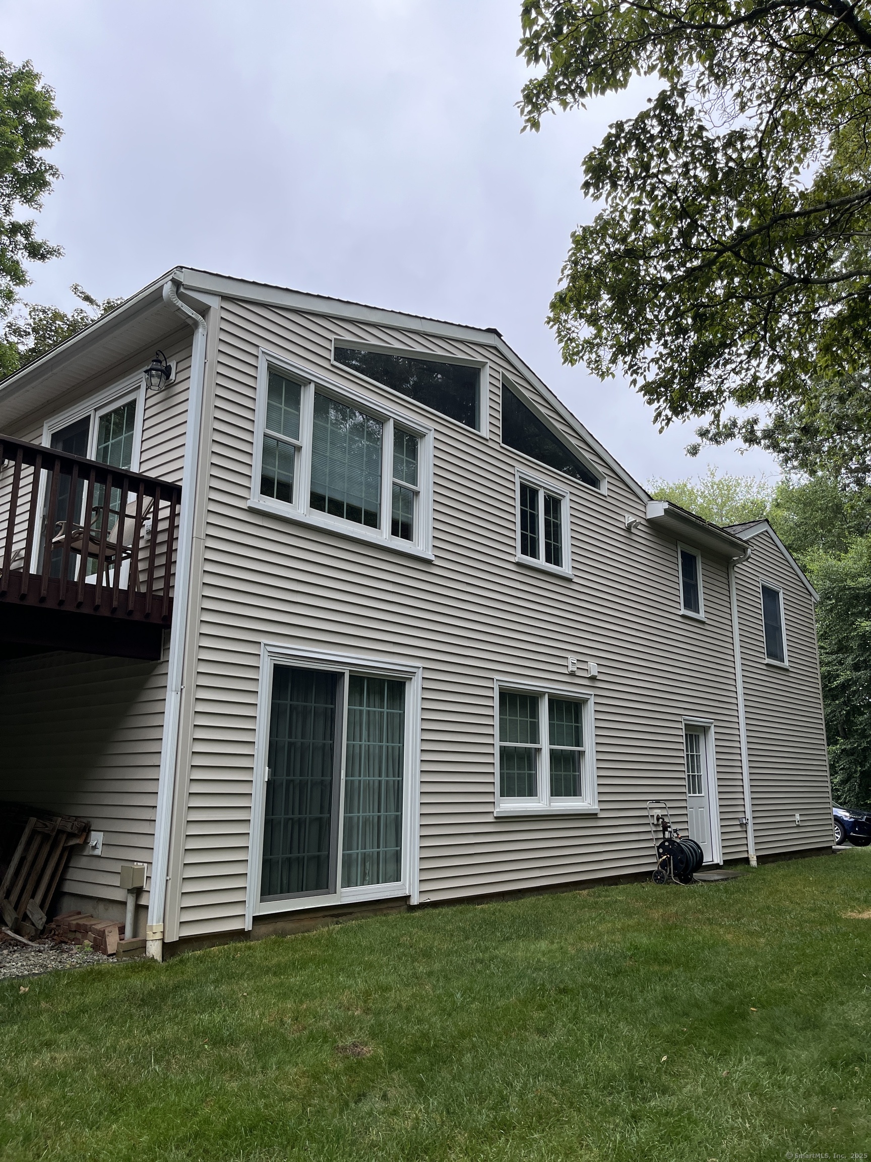 6 Robert Frost Drive