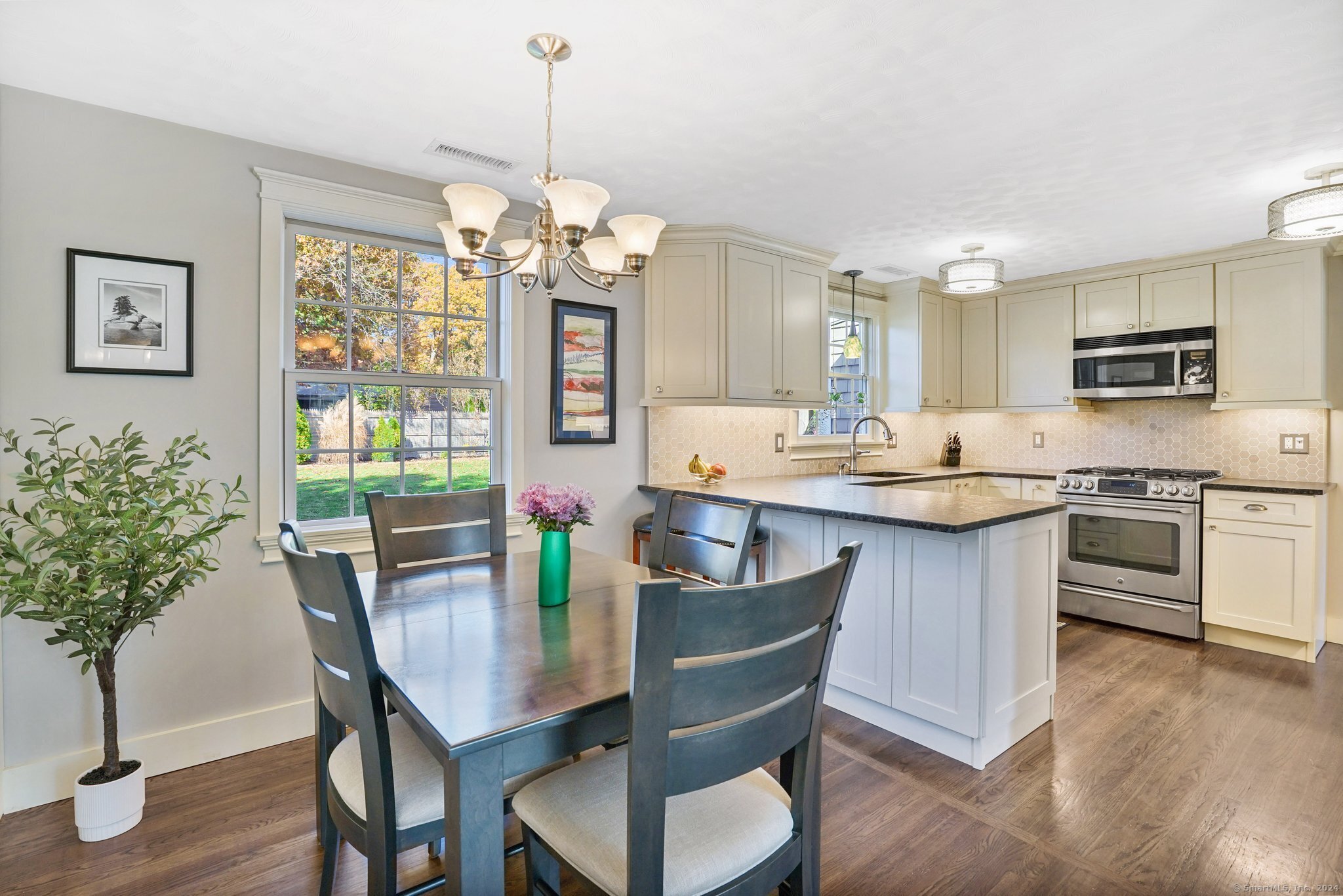 25 Circle Drive, Enfield, Connecticut image 9