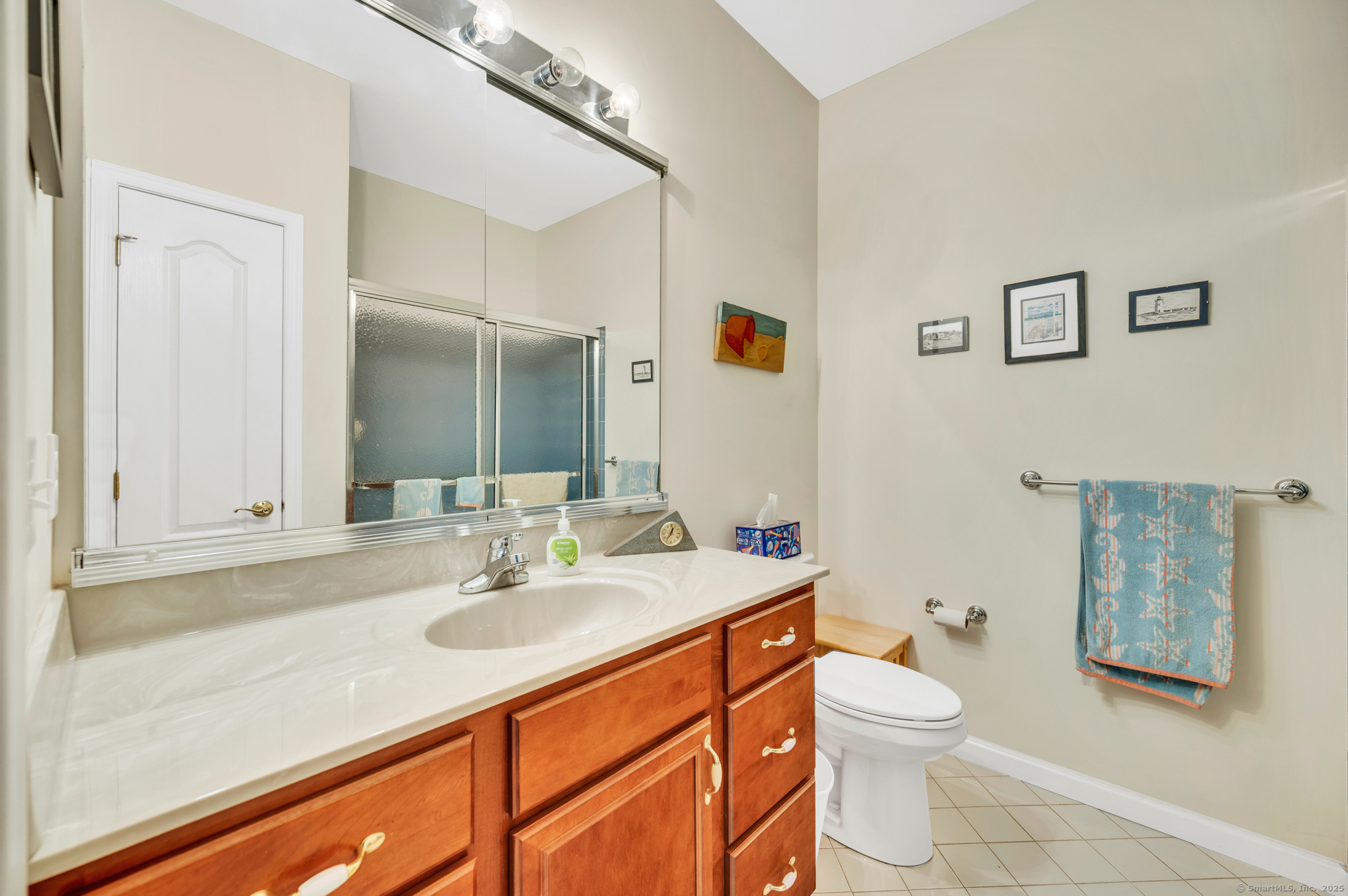 North Haven, Connecticut 06473, United States, 3 Bedrooms Bedrooms, ,3 BathroomsBathrooms,Residential,Active,178441