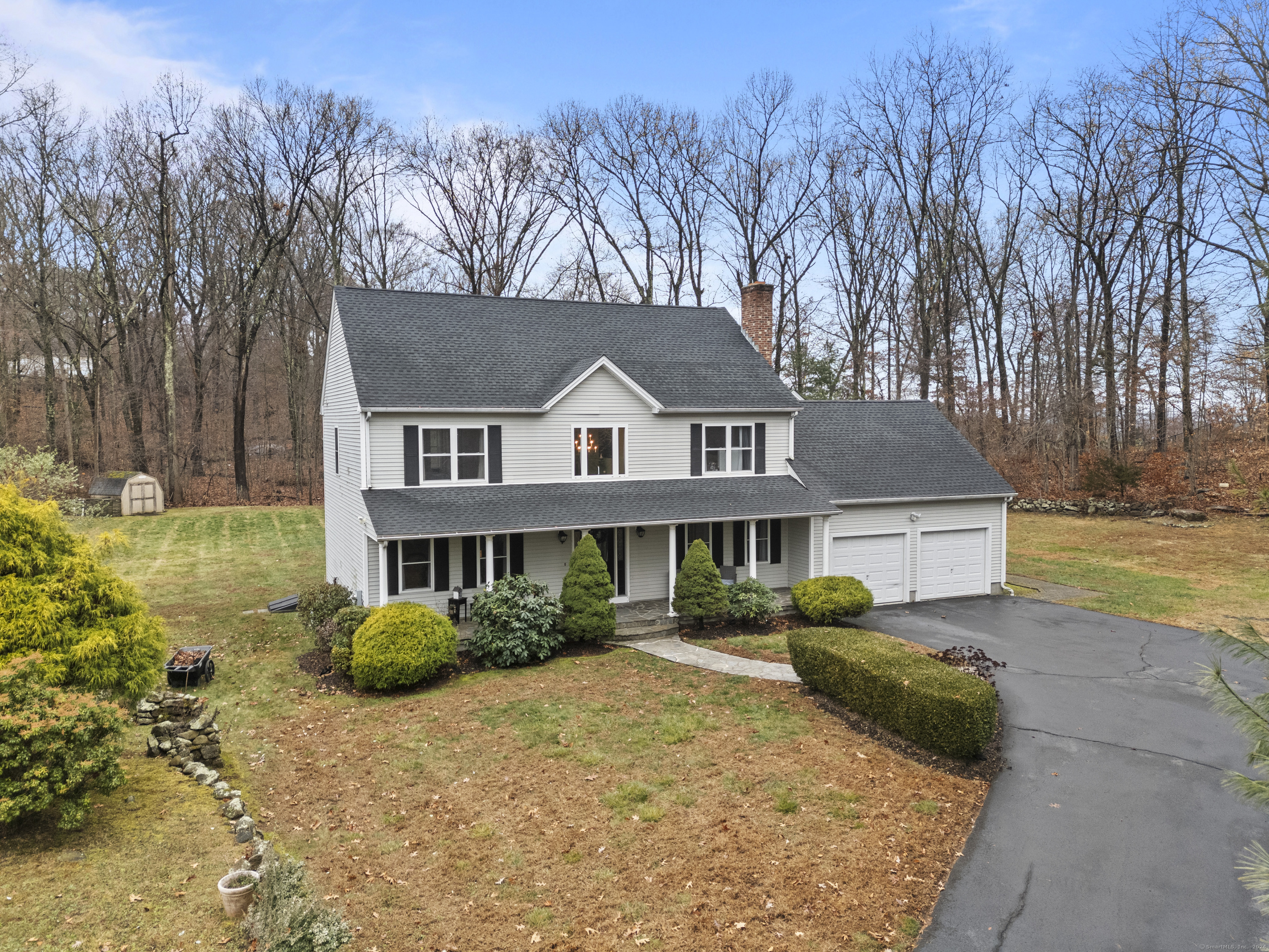 Property for Sale at Judith Court, North Branford, Connecticut - Bedrooms: 5 
Bathrooms: 4 
Rooms: 11  - $685,000