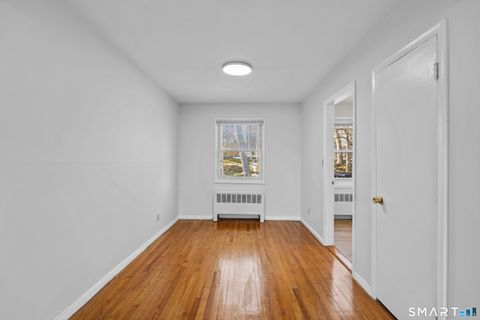 Tiny photo for 30 Hamilton Court #B, Stamford, CT 06902 (MLS # 24148489)
