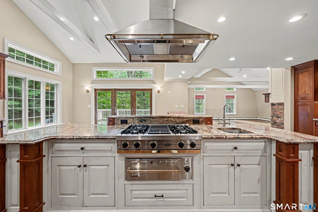 Photo of 8 Indian Rock Place, Wilton, CT 06897 (MLS # 24195476)