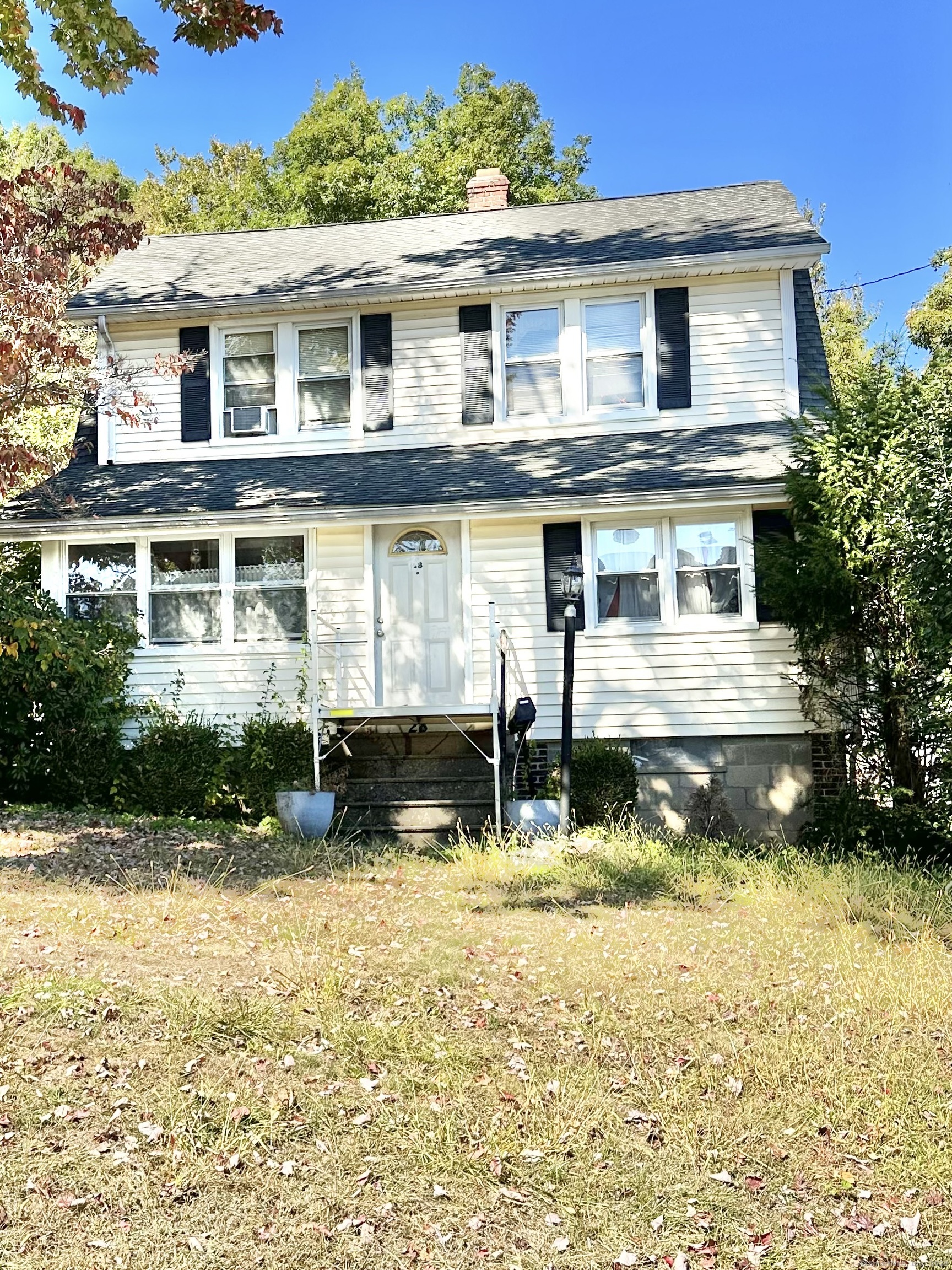 Property for Sale at Catoona Lane, Stamford, Connecticut - Bedrooms: 3 
Bathrooms: 2 
Rooms: 6  - $595,000