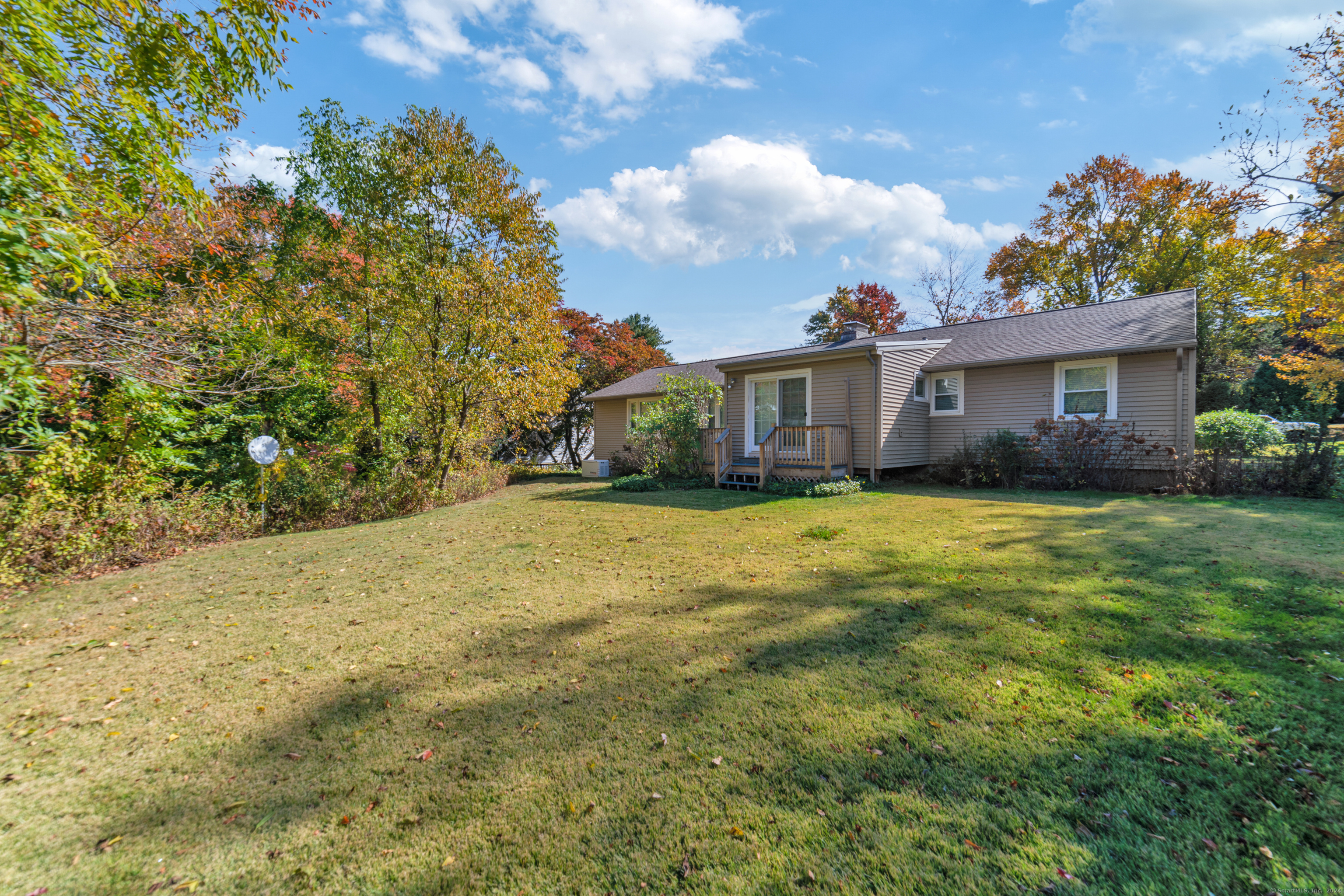 74 E Ridge Drive, Middlebury, Connecticut image 2