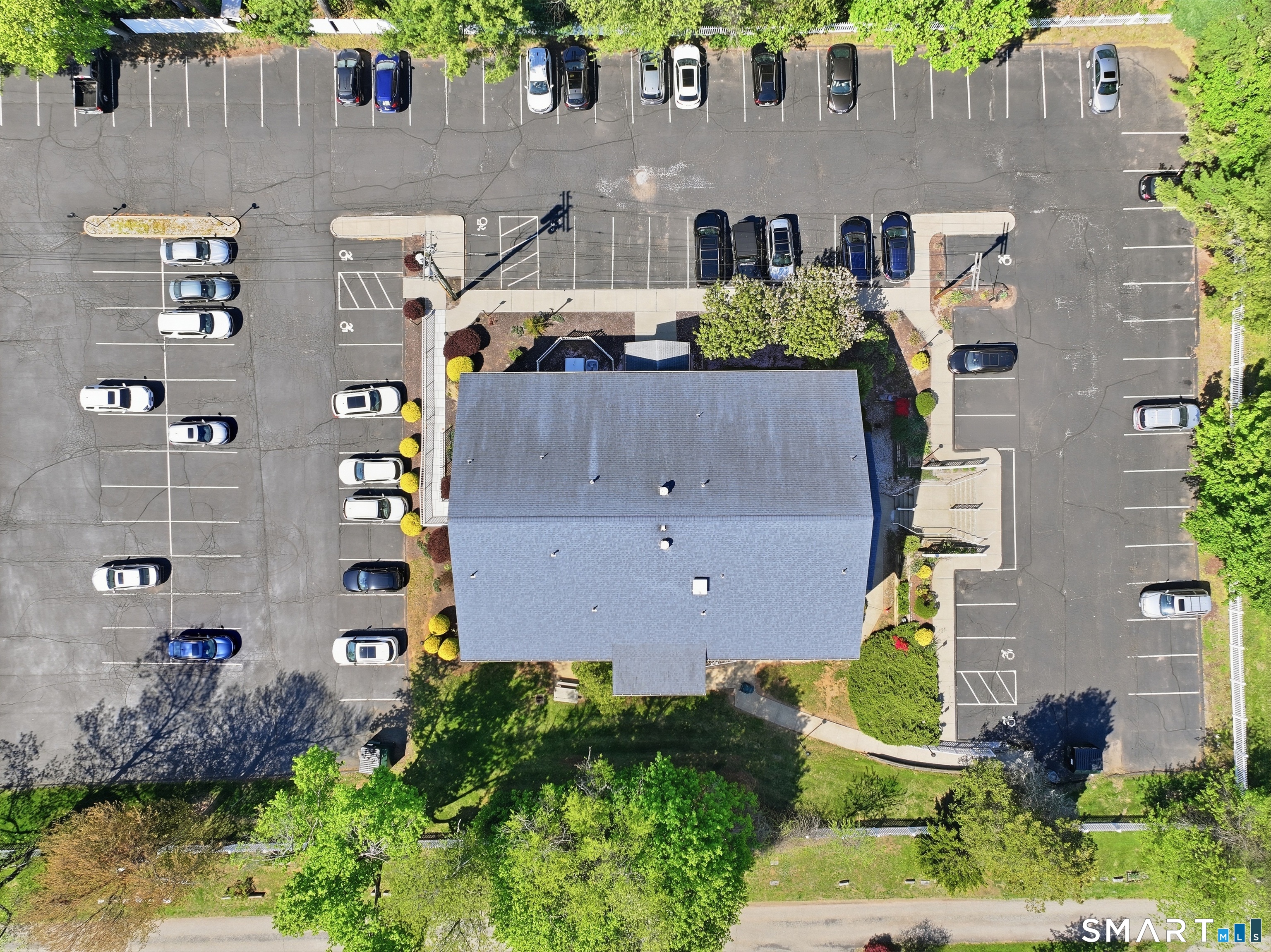 299 Washington Avenue Suite 15