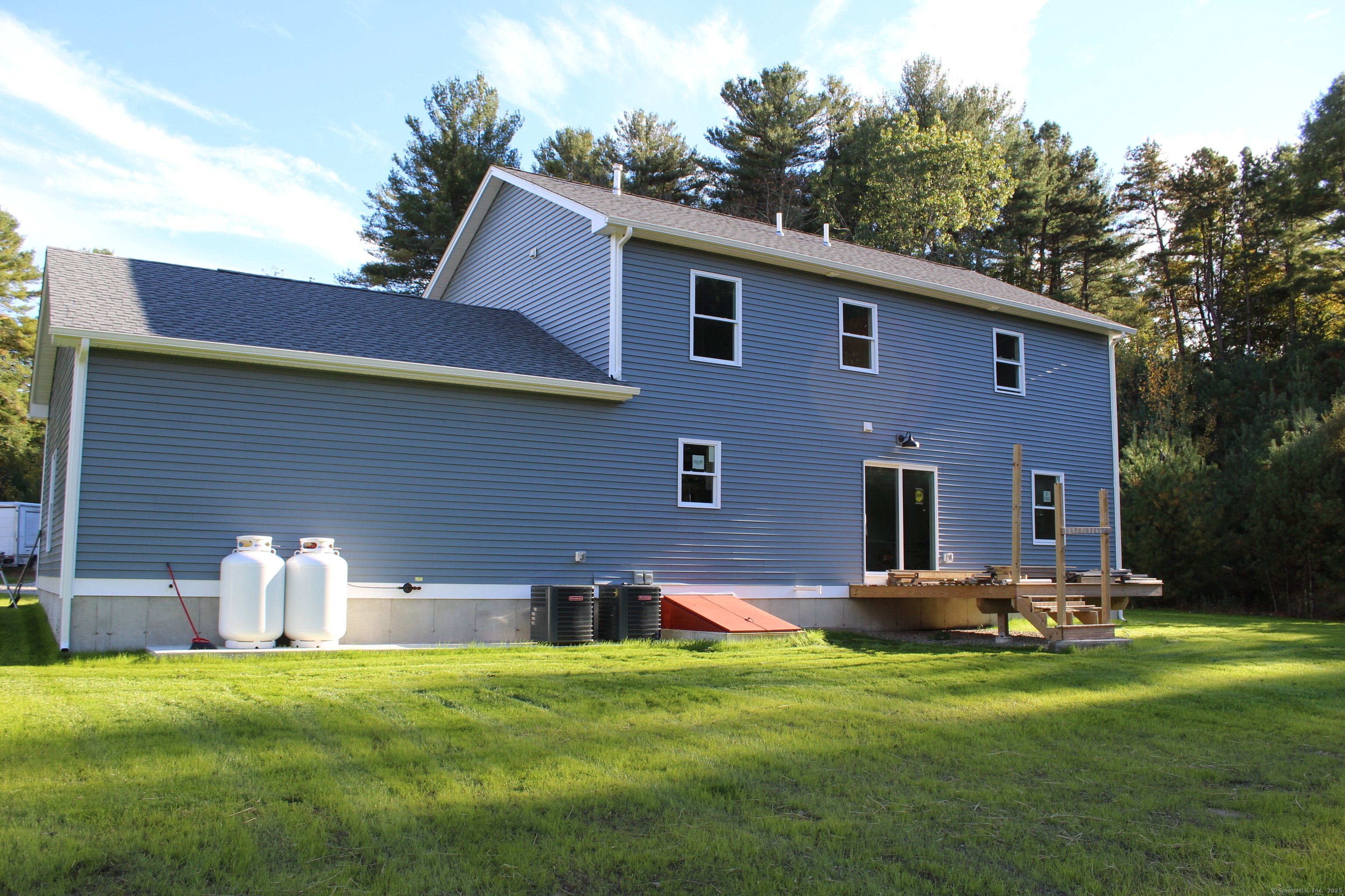 9 Logans Way, Sterling, Connecticut image 4