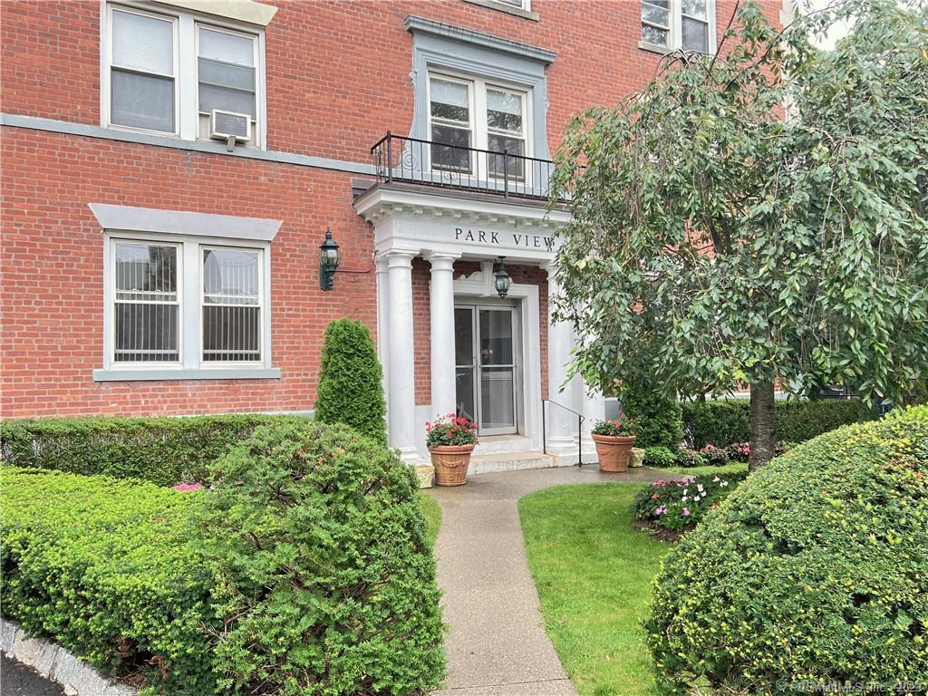 Rental Property at Prospect Street 200, Stamford, Connecticut - Bedrooms: 1 
Bathrooms: 1 
Rooms: 2  - $2,295 MO.