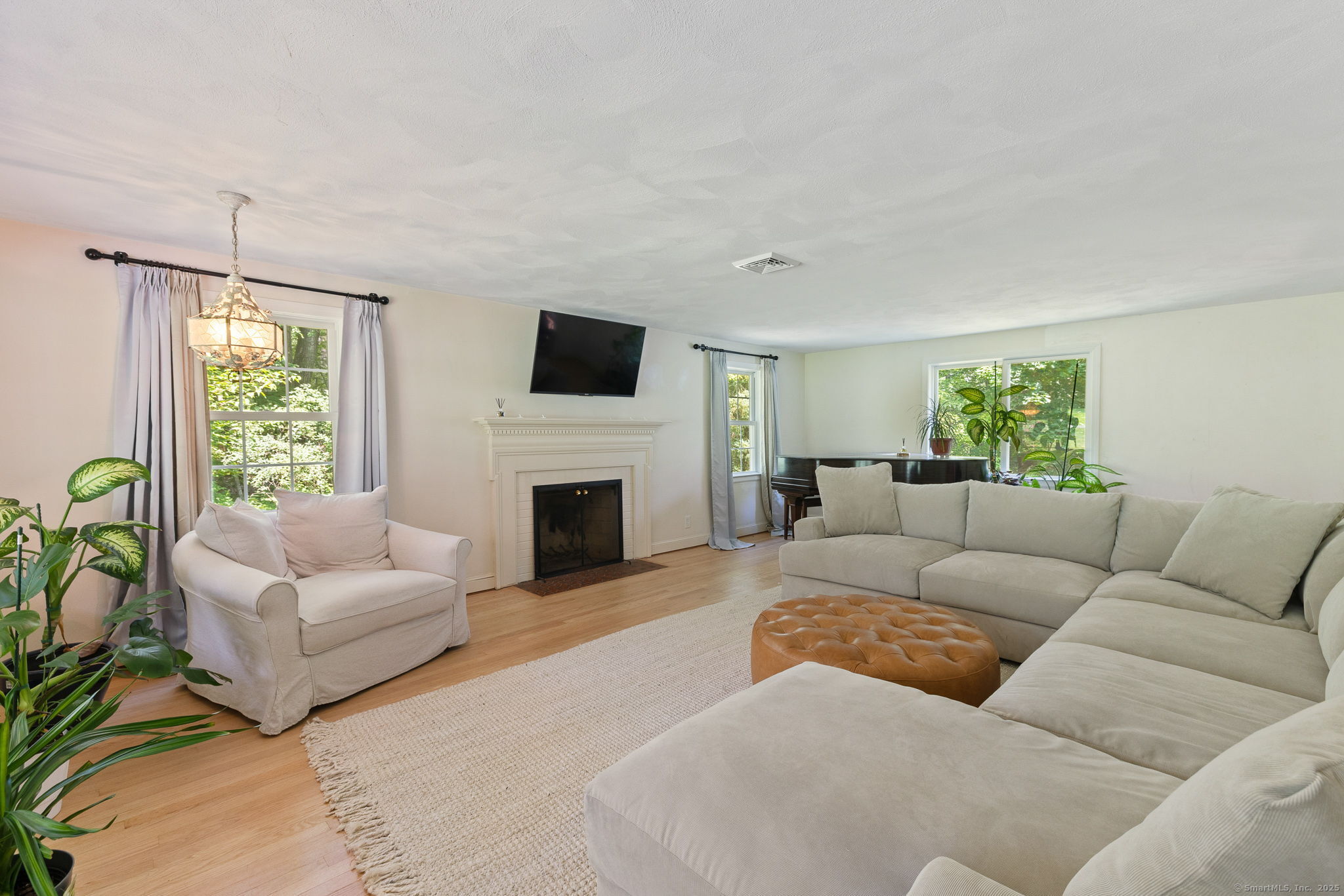 12 Eastview Drive
