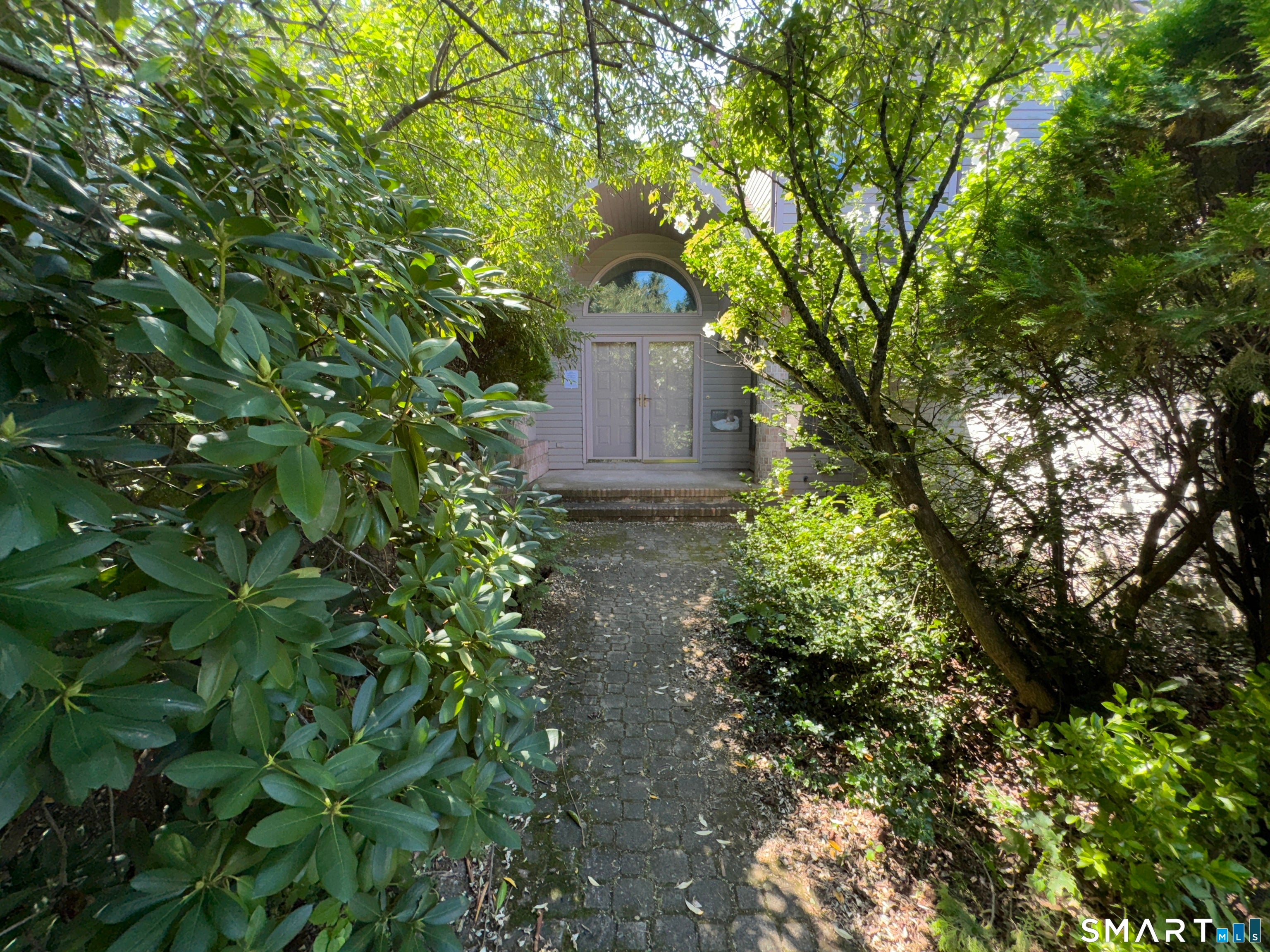 16 Penfield Avenue