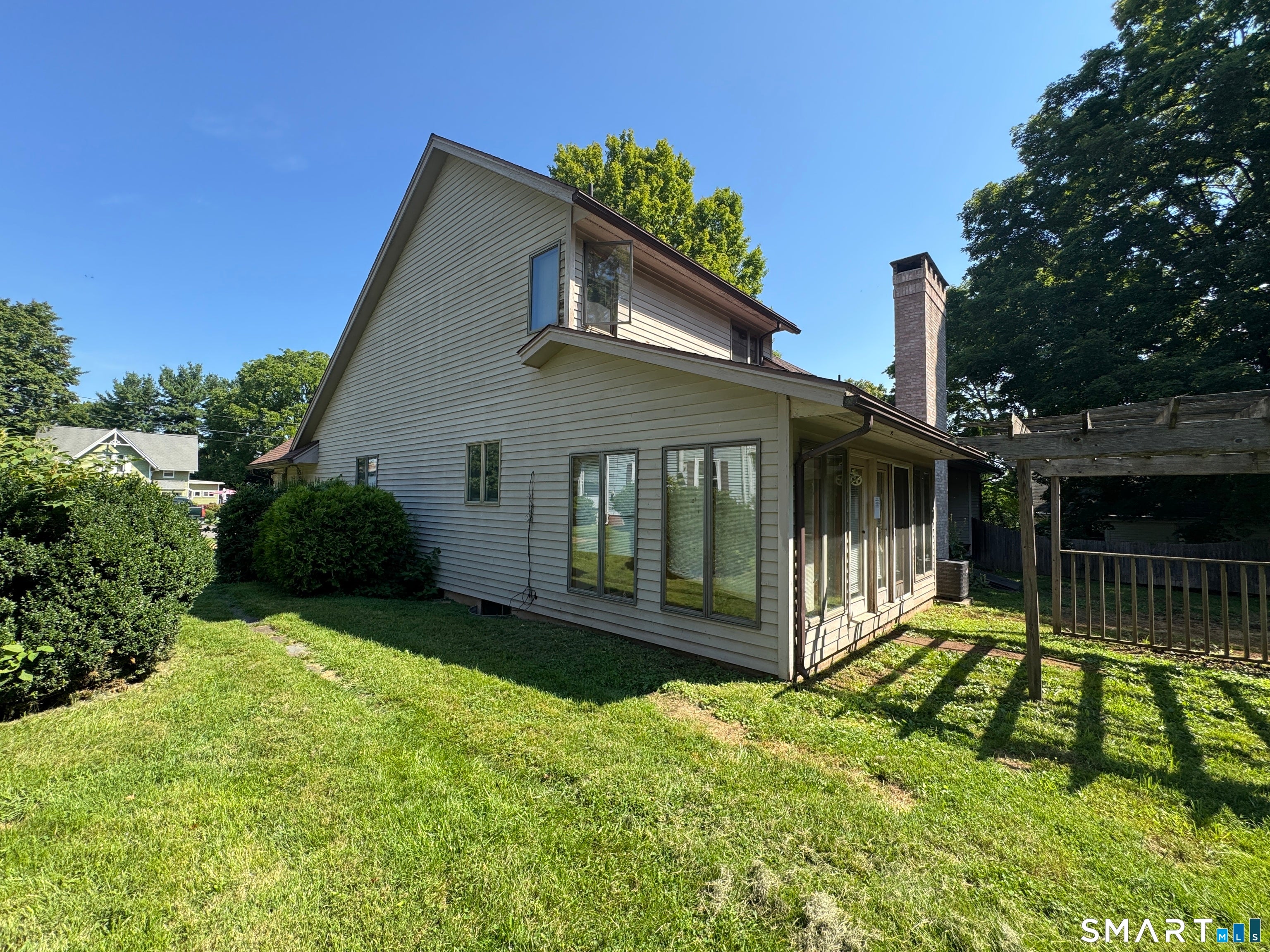16 Penfield Avenue