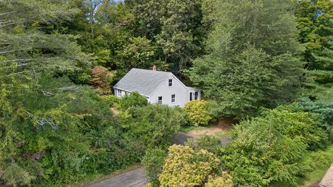 Photo of 46 Kelsey Street, Middletown, CT 06457 (MLS # 24125318)
