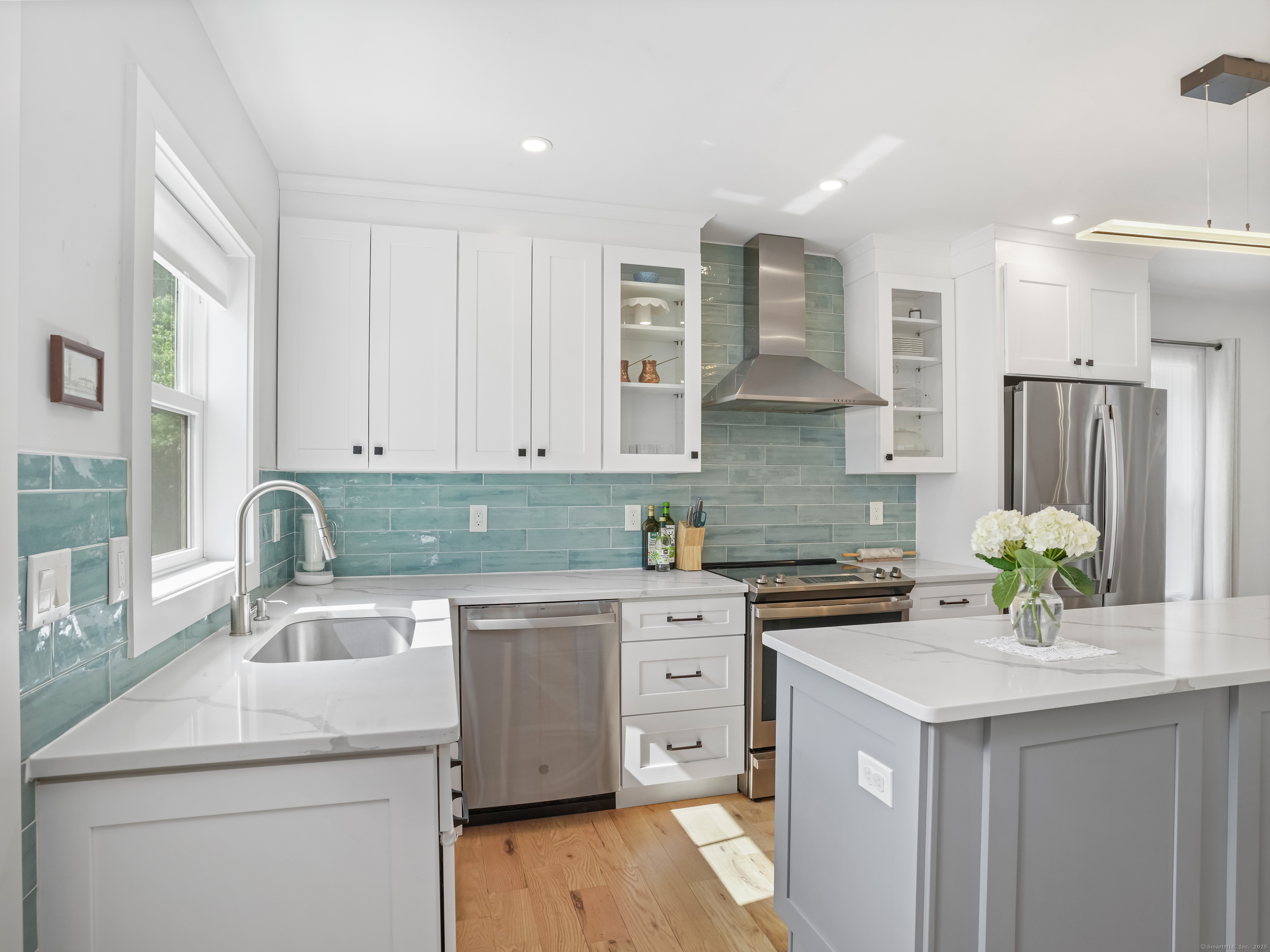 Norwalk, Connecticut 06855, United States, 3 Bedrooms Bedrooms, ,4 BathroomsBathrooms,Residential,Active,155326