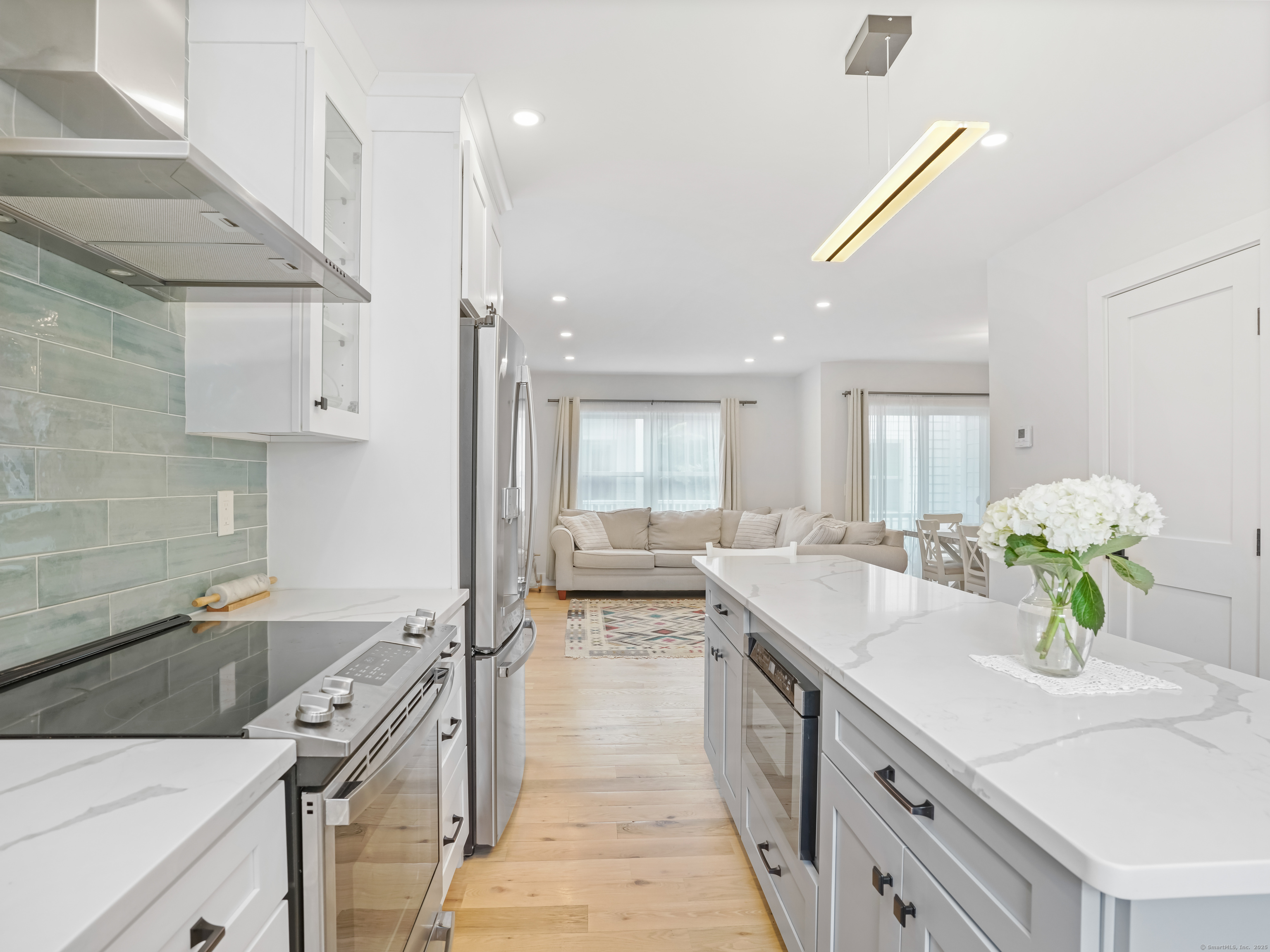 Norwalk, Connecticut 06855, United States, 3 Bedrooms Bedrooms, ,4 BathroomsBathrooms,Residential,Active,155326