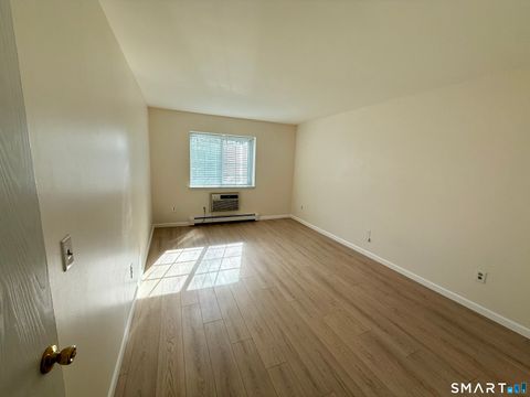 Tiny photo for 2955 Madison Avenue #APT 4, Bridgeport, CT 06606 (MLS # 24153139)
