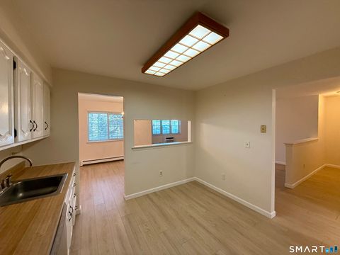 Tiny photo for 2955 Madison Avenue #APT 4, Bridgeport, CT 06606 (MLS # 24153139)