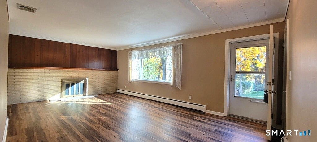 10 Sheraton Drive