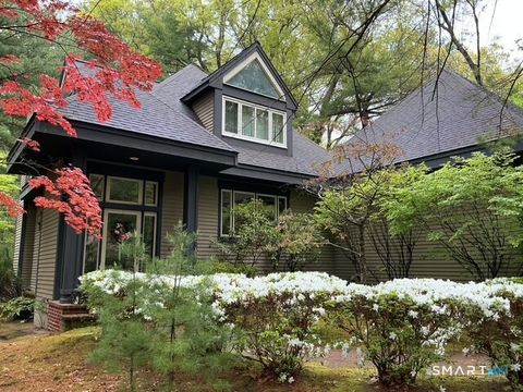 Homes For Sale - 8 Beacon Heath<br/> Hartford County, Farmington, CT 06032