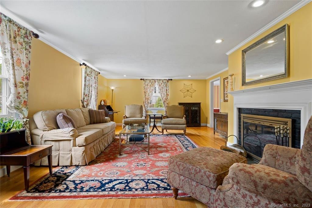 Photo 6 of 40 of 22 Claybar Drive house