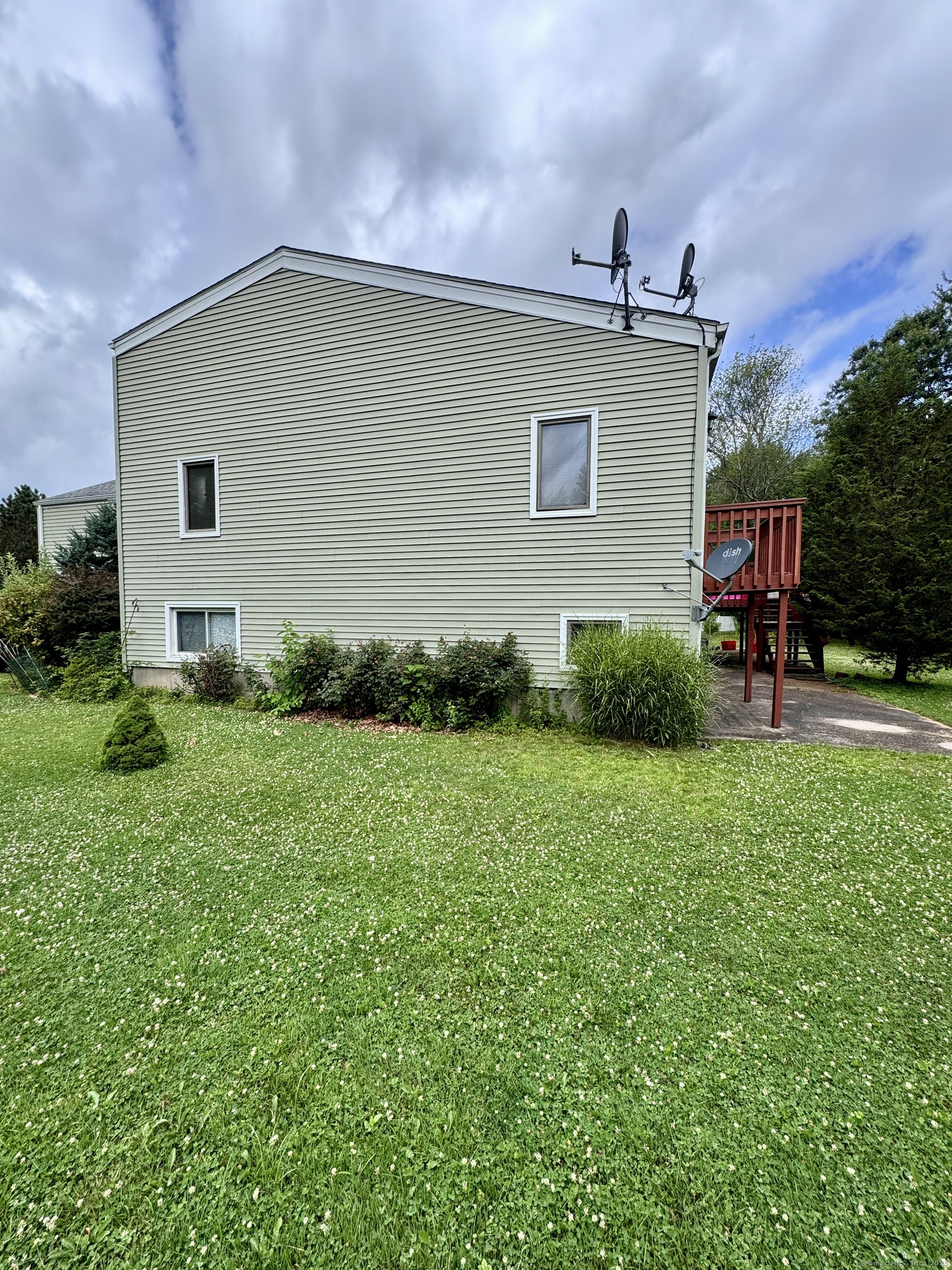 70 Regency Drive