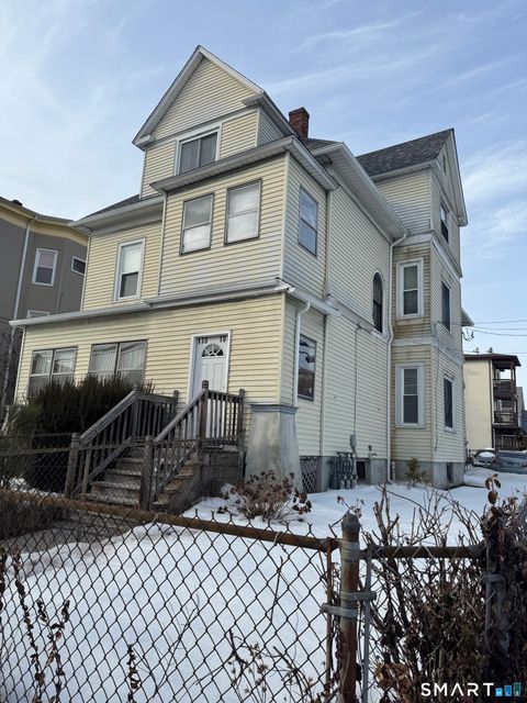 Photo of 110 Adelaide Street, Hartford, CT 06114 (MLS # 24155112)