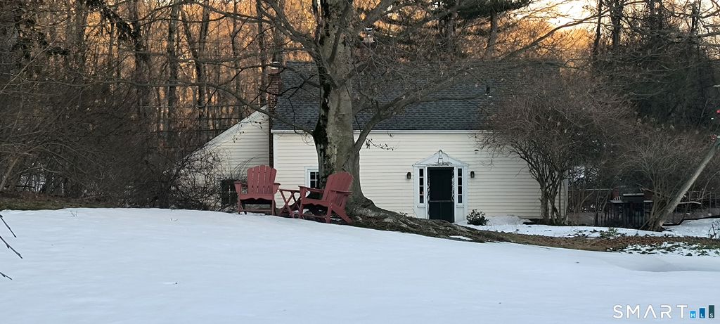 Photo of 21B Hoydens Hill Road, Fairfield, CT 06824 (MLS # 24151422)