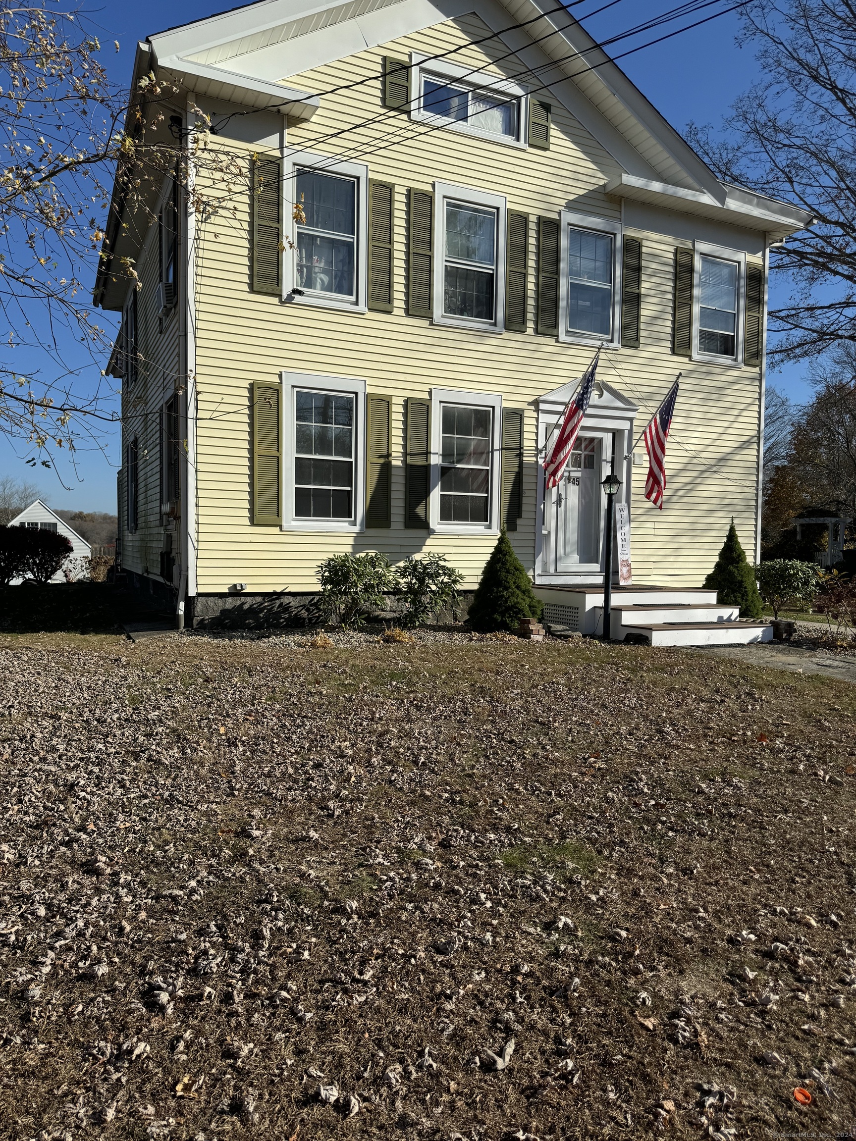 Rental Property at 43 High Street Front, Clinton, Connecticut - Bedrooms: 1 
Bathrooms: 1 
Rooms: 3  - $2,200 MO.