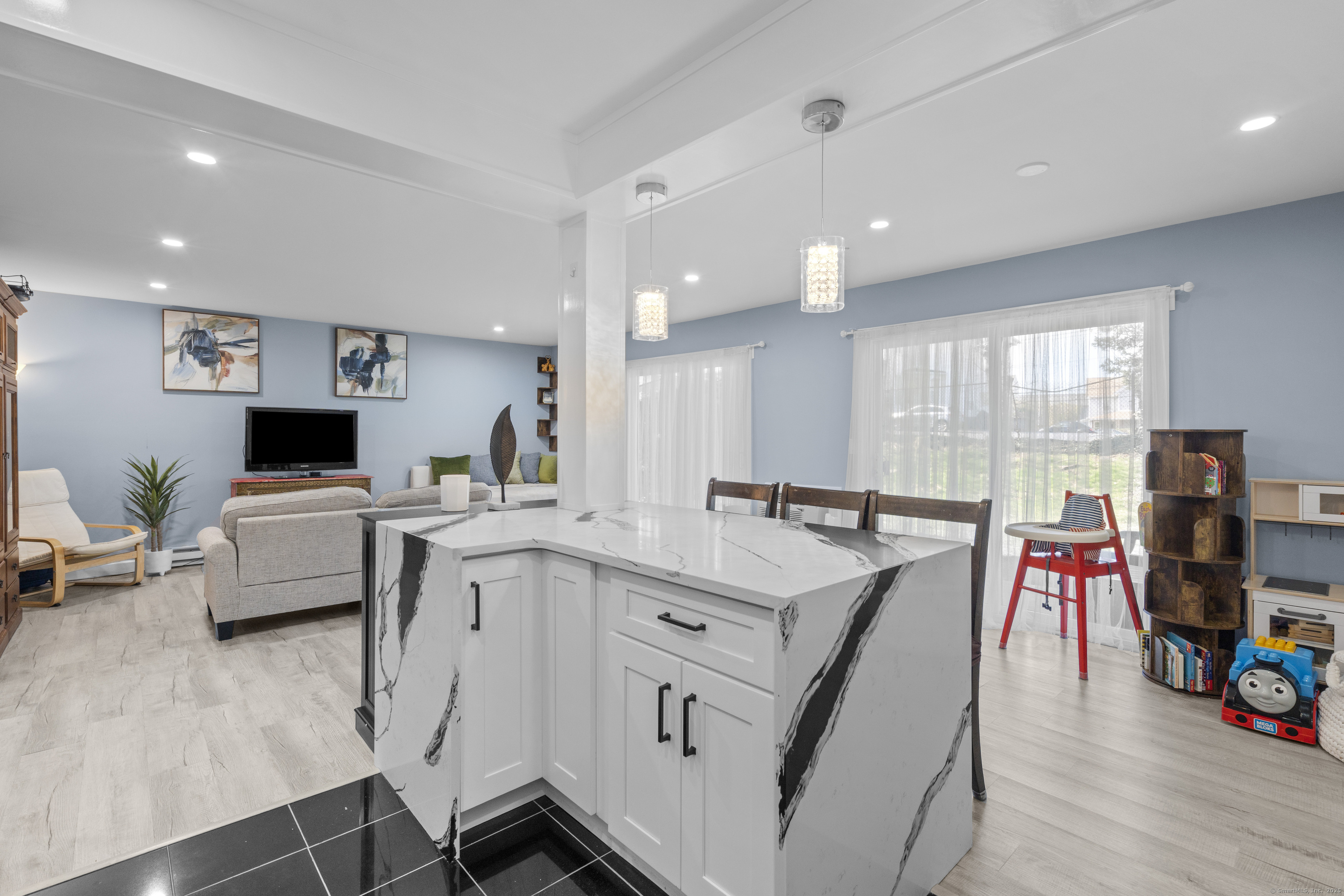 187 Flax Hill Road #APT D1, Norwalk, Connecticut image 7