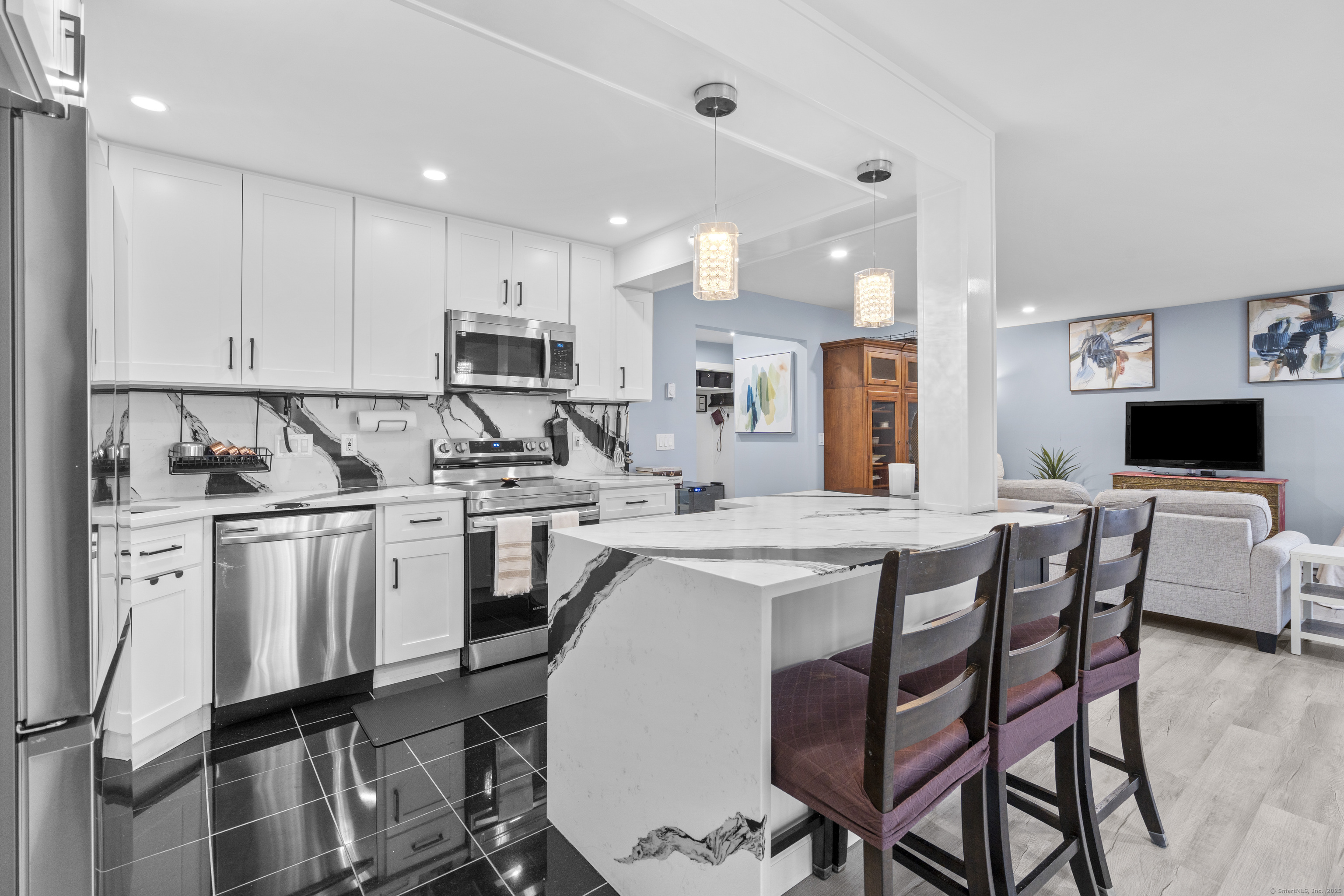 187 Flax Hill Road #APT D1, Norwalk, Connecticut image 6