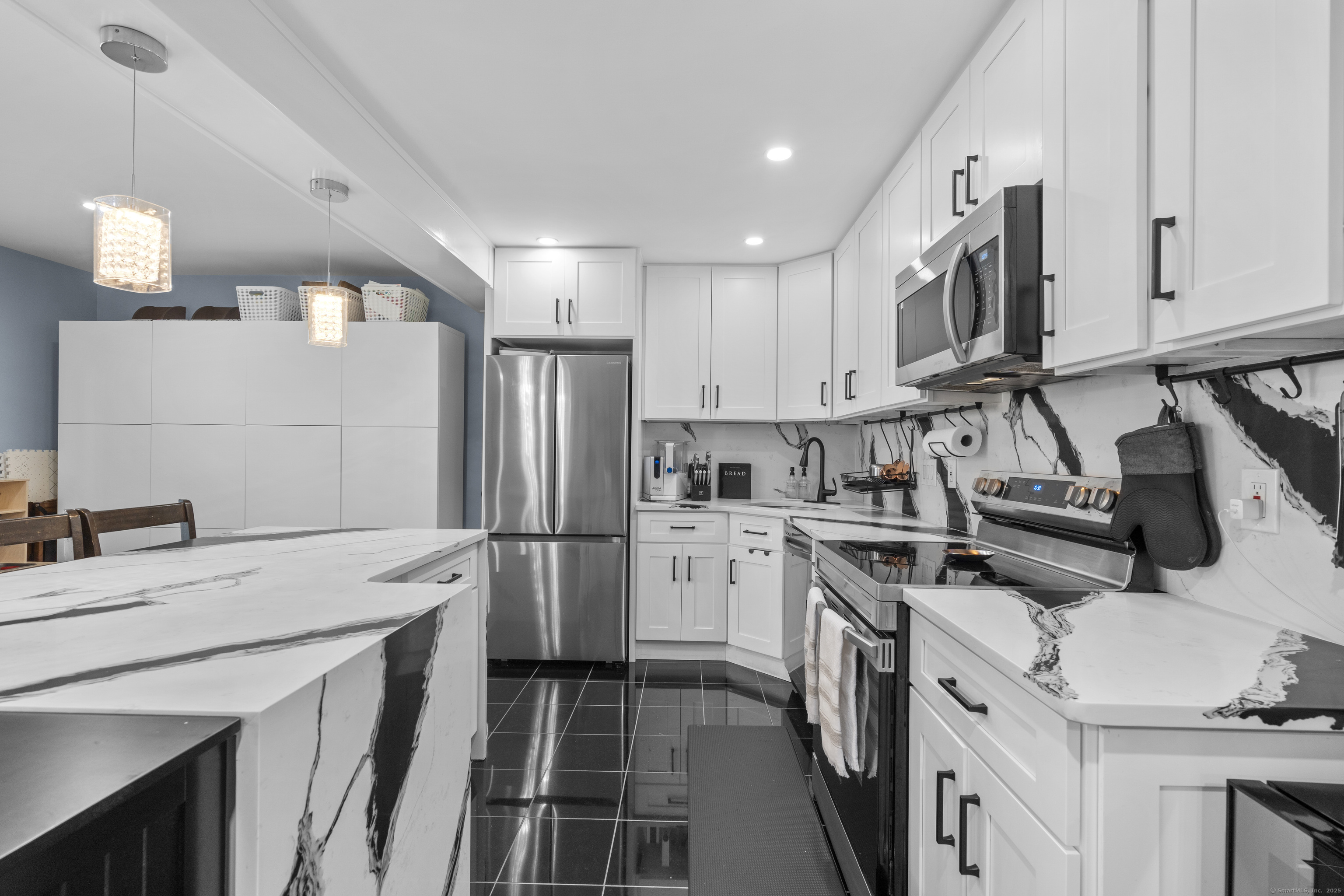 187 Flax Hill Road #APT D1, Norwalk, Connecticut image 10