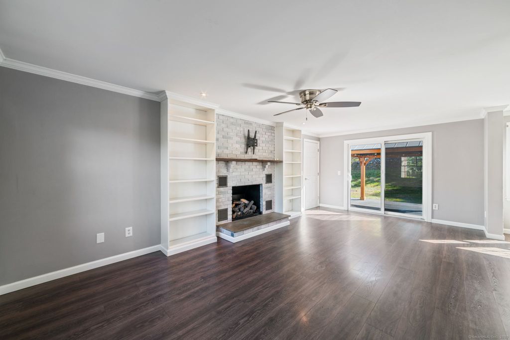 Photo of 121 Evergreen Lane, Meriden, CT 06450 (MLS # 24130367)