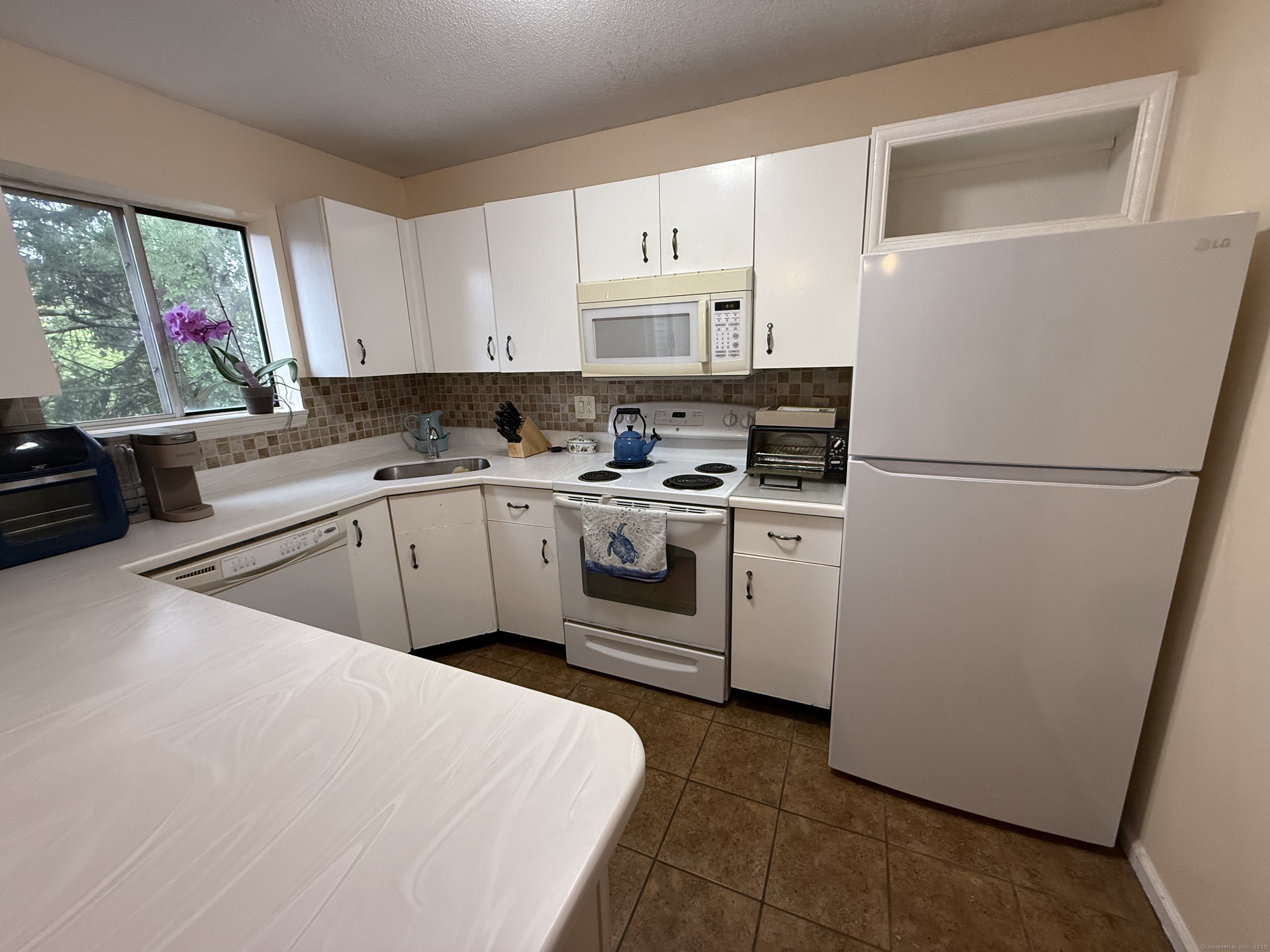 925 Oronoke Road #12G, Waterbury, Connecticut image 6
