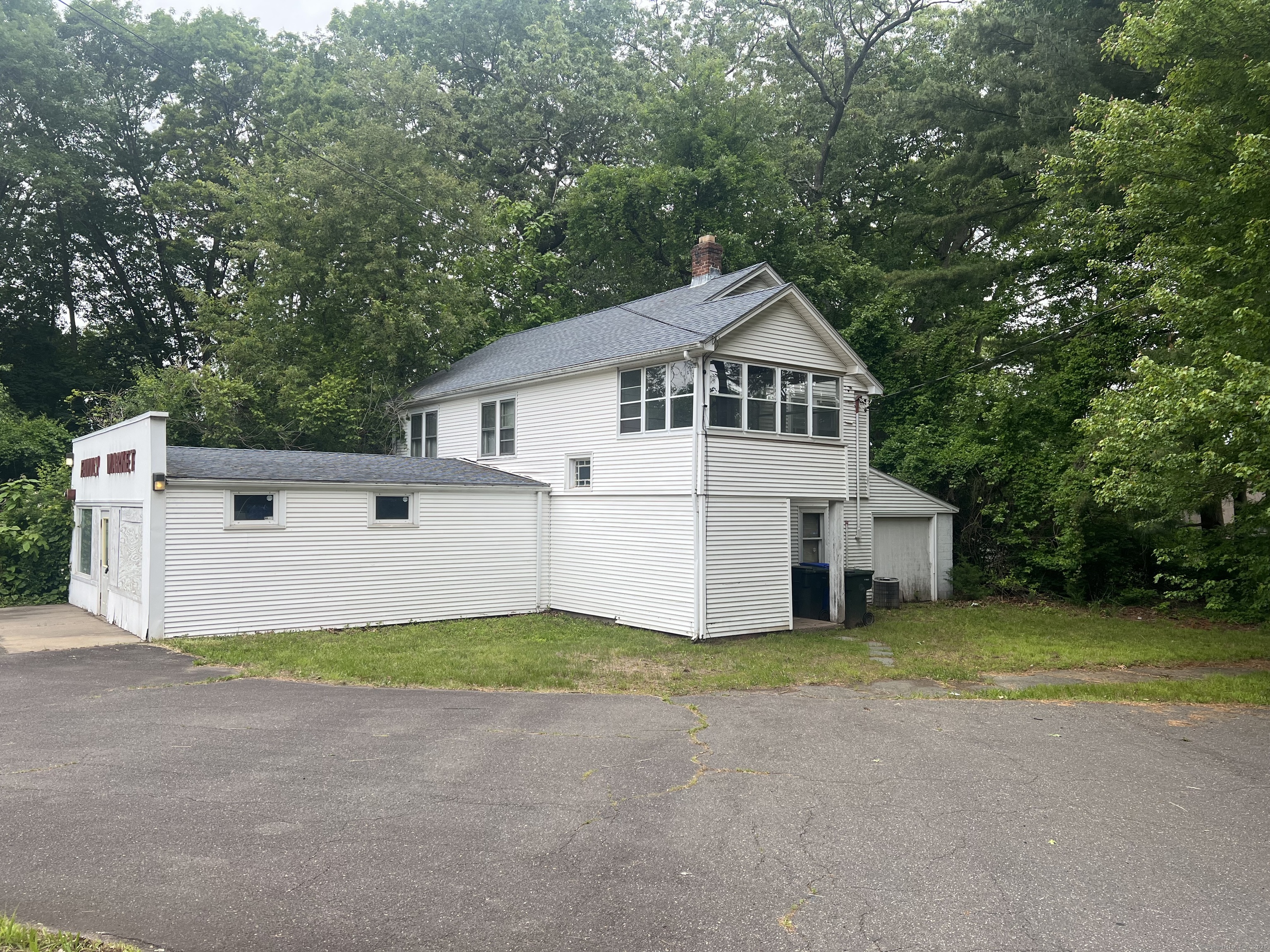 4 Great Hill Road