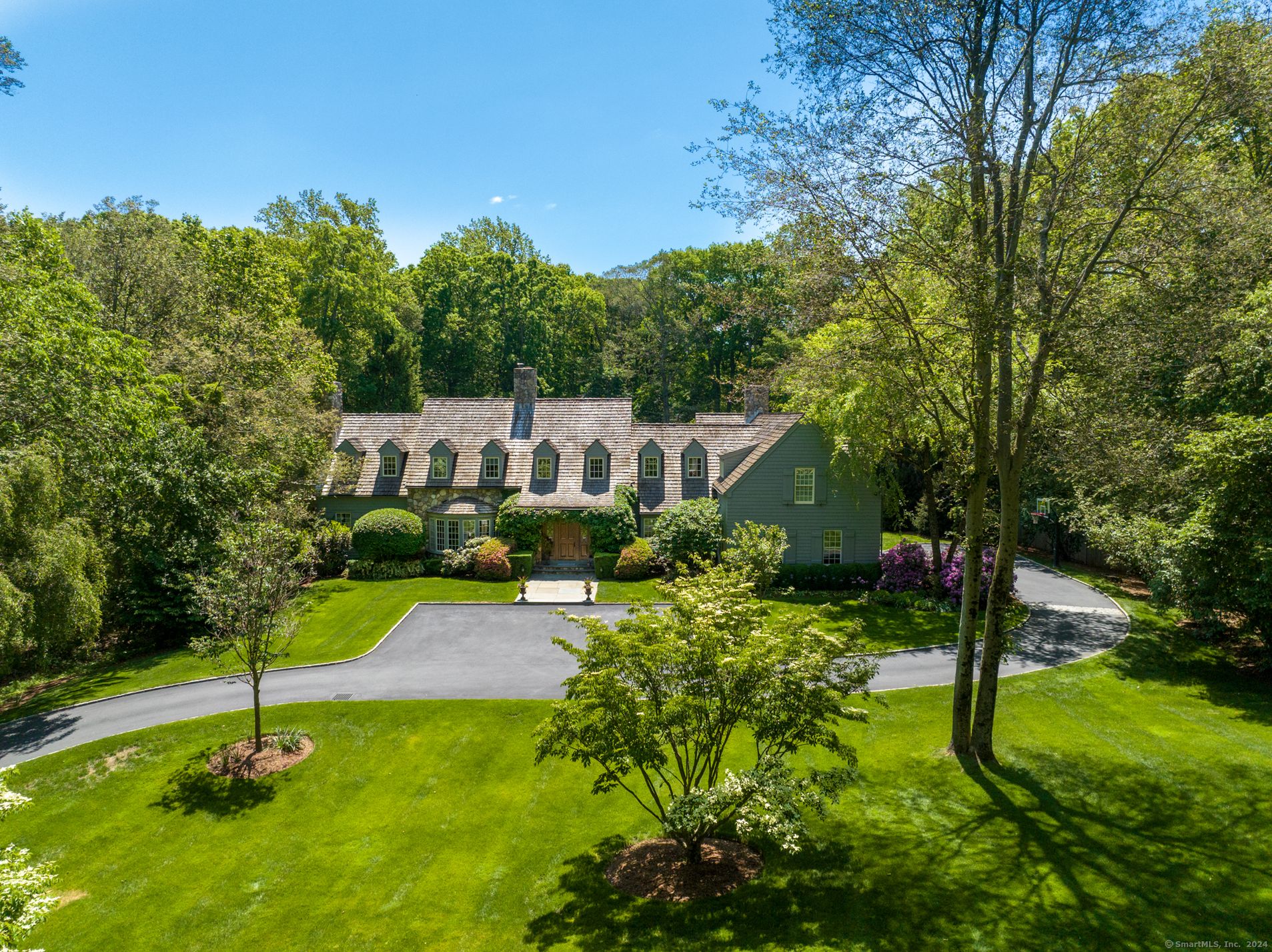 Property for Sale at 25 Three Wells Lane, Darien, Connecticut - Bedrooms: 6 
Bathrooms: 6 
Rooms: 16  - $5,500,000