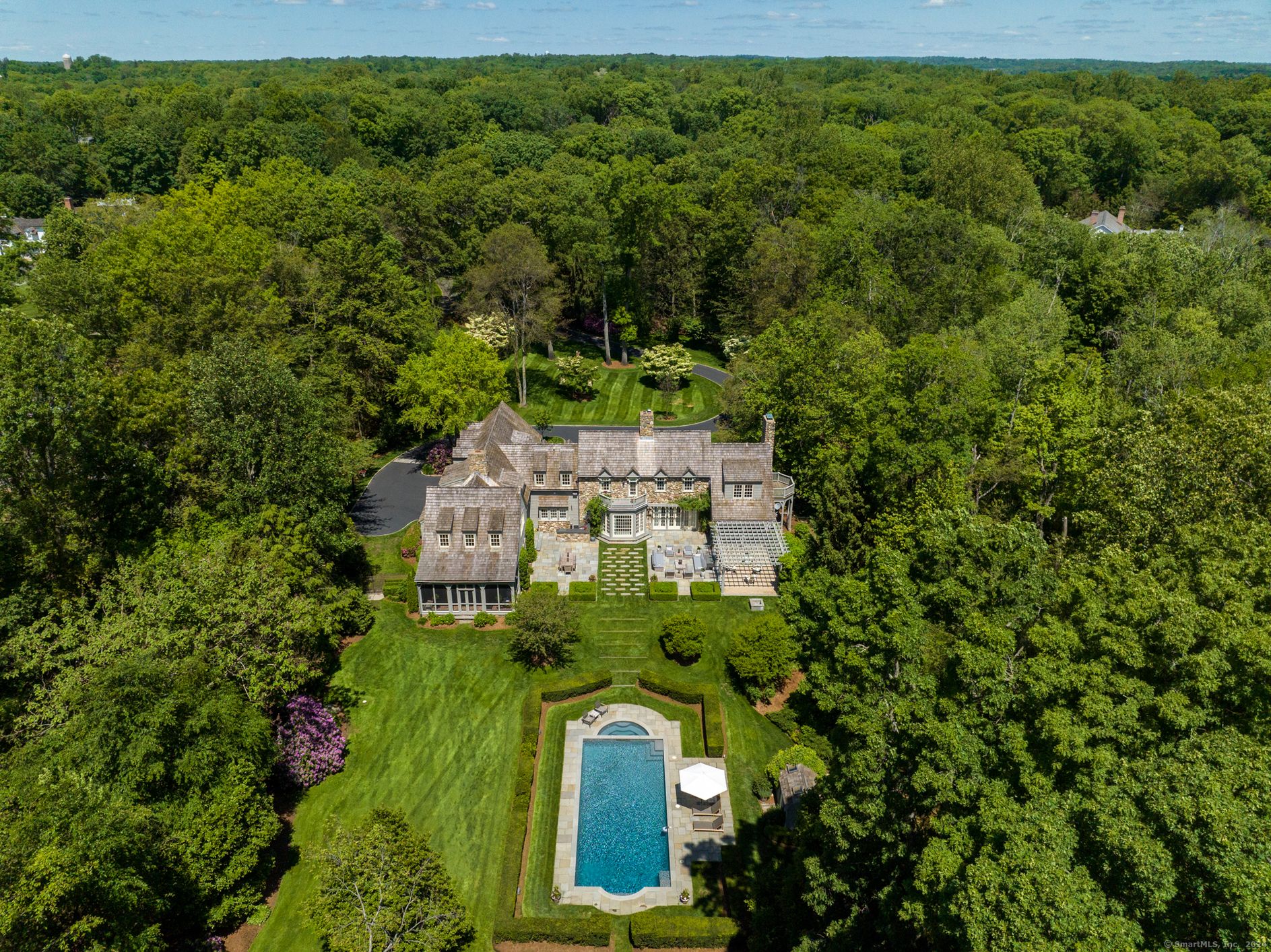 Property for Sale at 25 Three Wells Lane, Darien, Connecticut - Bedrooms: 6 
Bathrooms: 6 
Rooms: 16  - $5,350,000