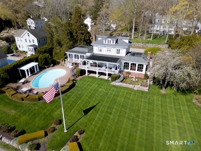 20 Grove Avenue
