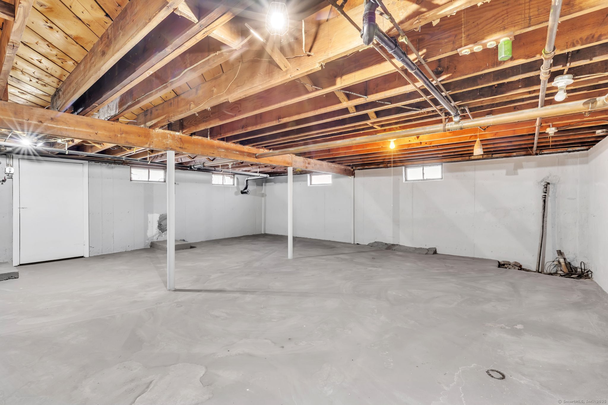 215 N Grand Street, Suffield, Connecticut image 25