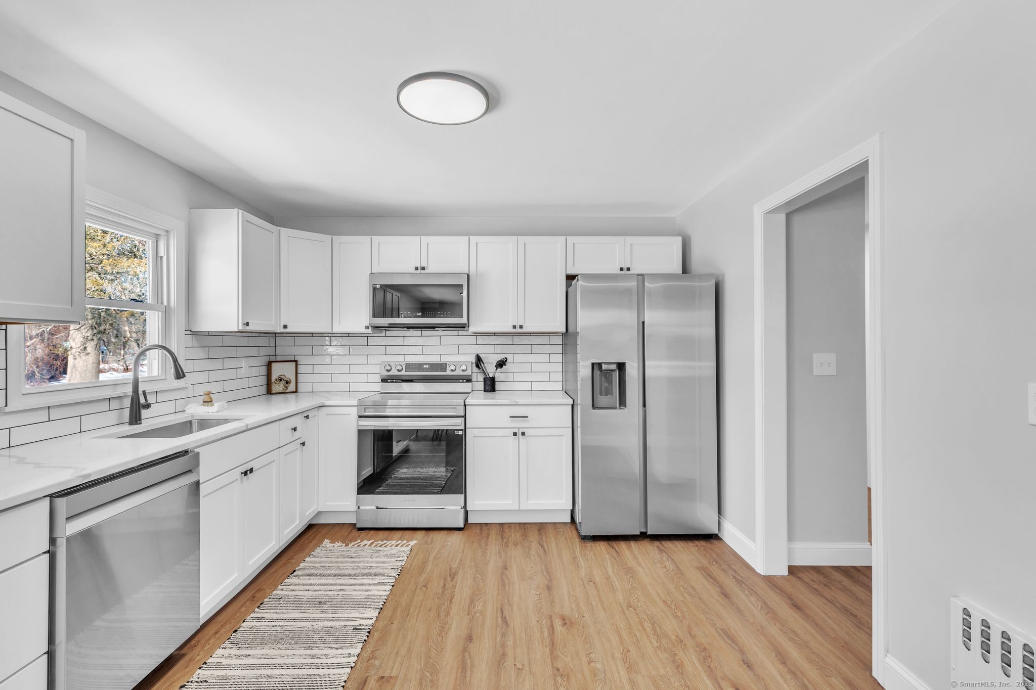 215 N Grand Street, Suffield, Connecticut image 11