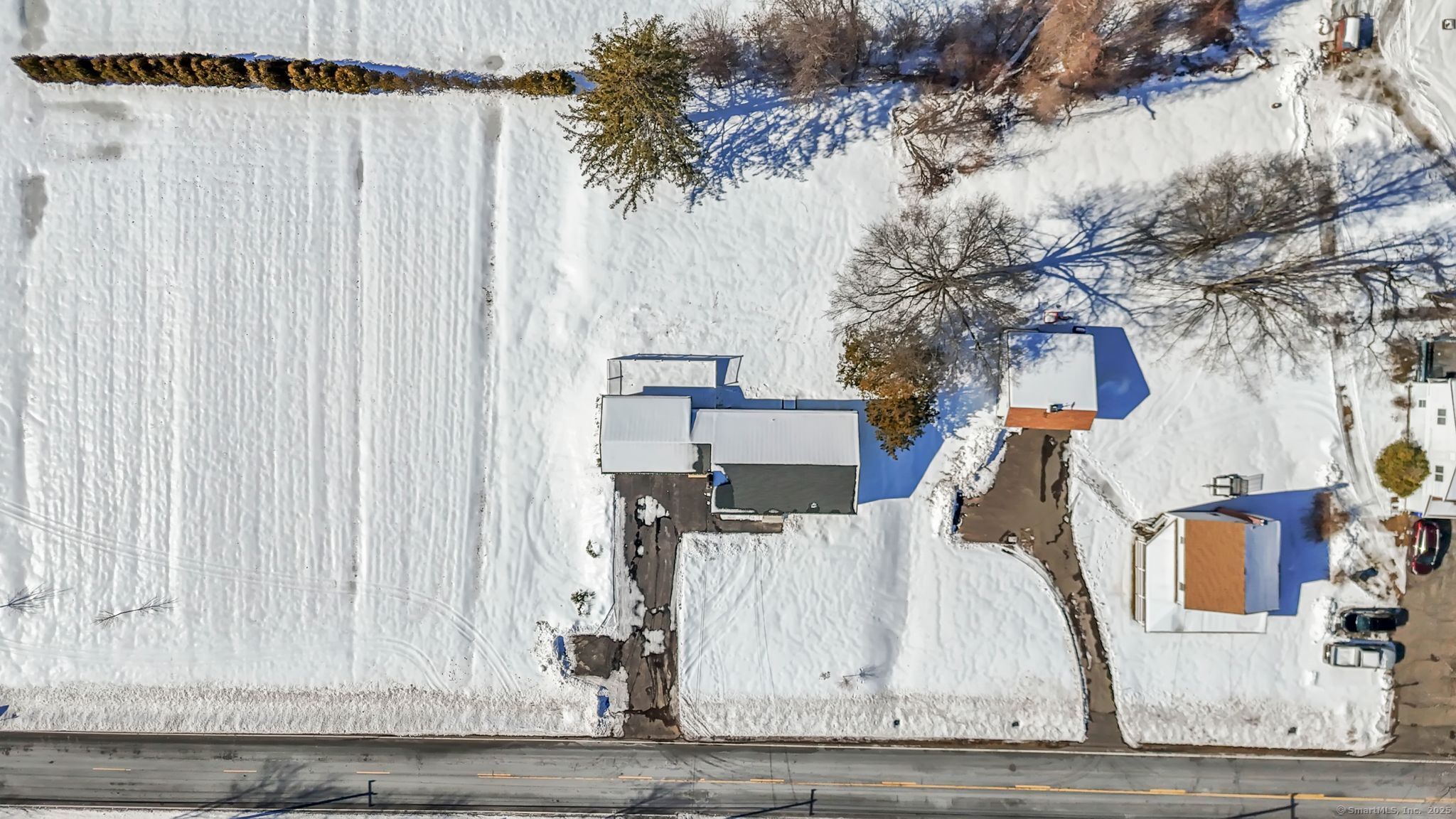 215 N Grand Street, Suffield, Connecticut image 31