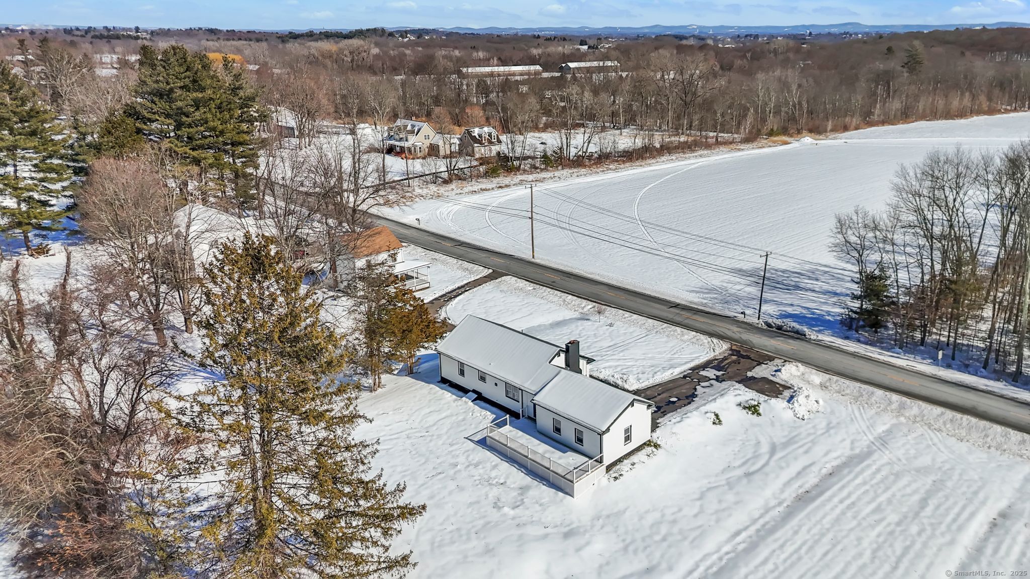 215 N Grand Street, Suffield, Connecticut image 32