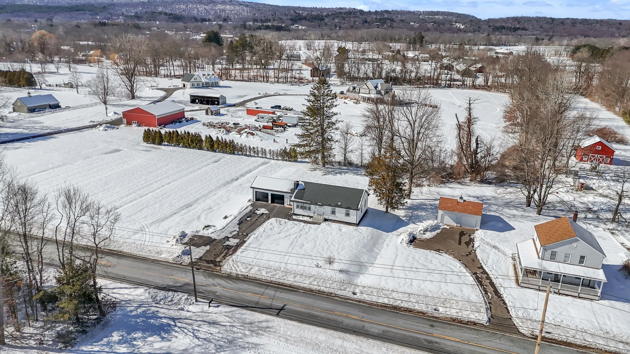 215 N Grand Street, Suffield, Connecticut image 3