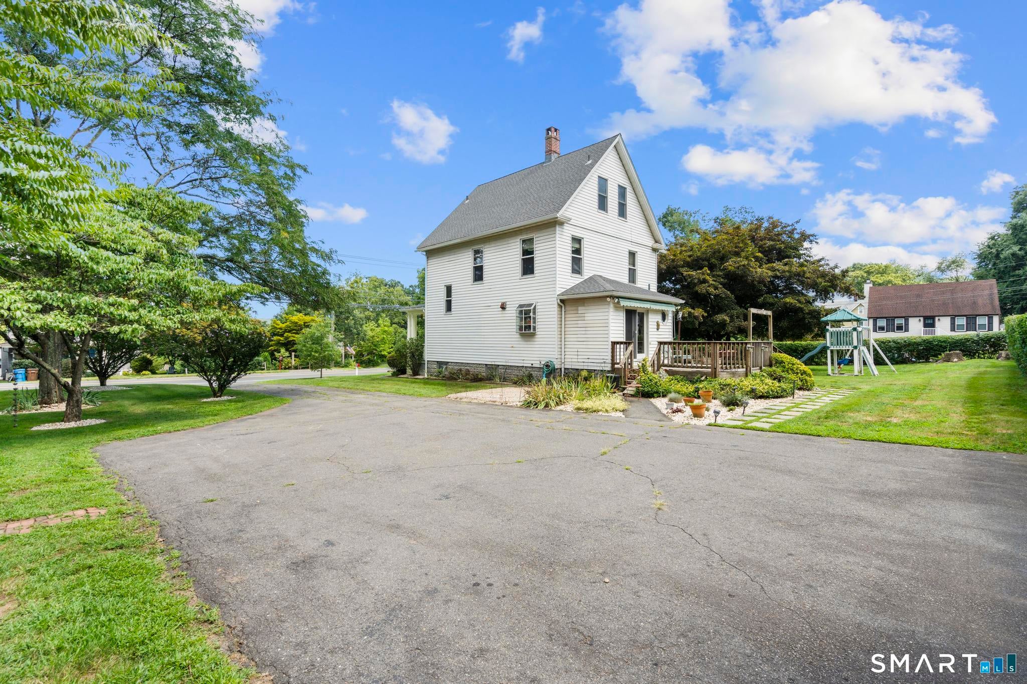 169 River Road