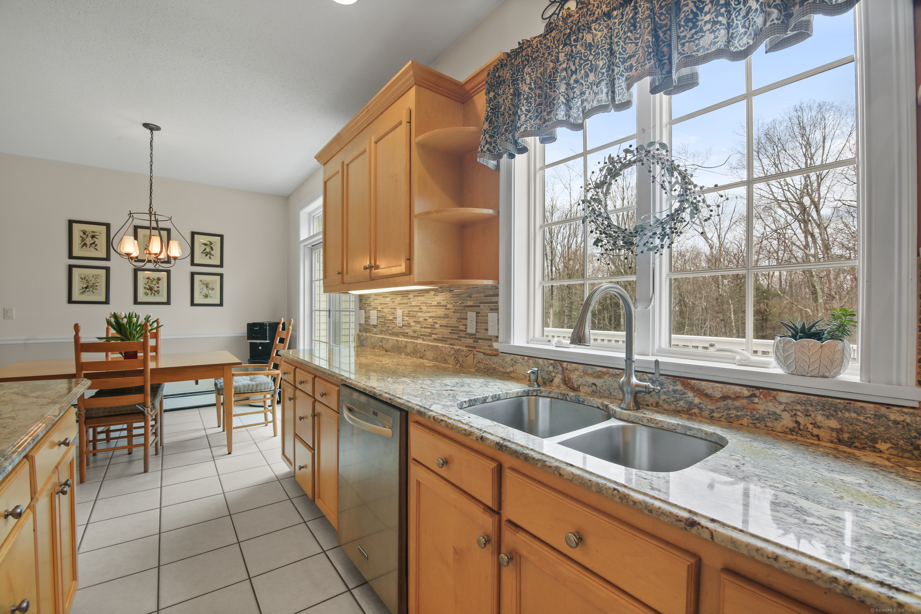 22 Cortland Drive, Tolland, Connecticut image 4