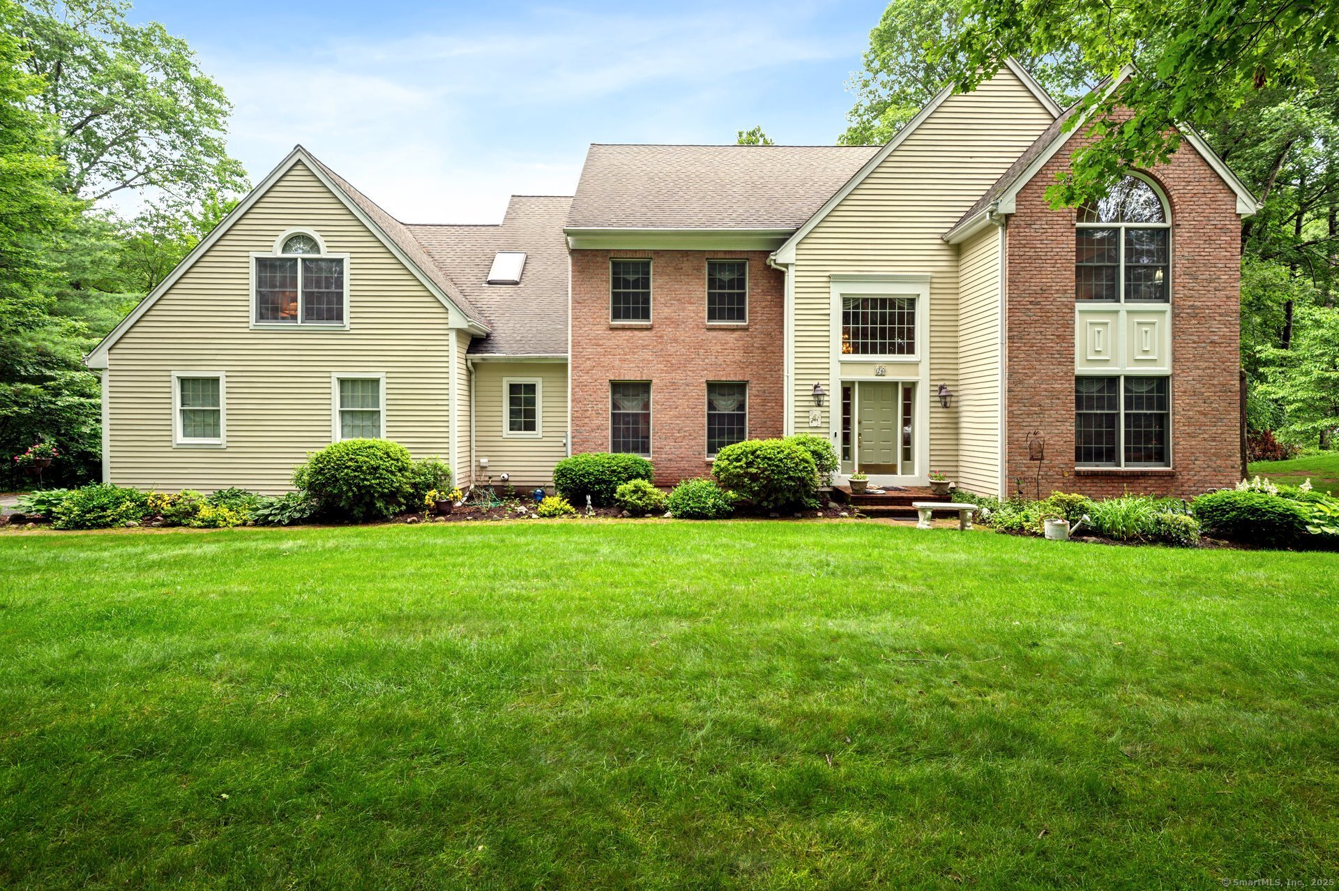 Avon, Connecticut 06001, United States, 5 Bedrooms Bedrooms, ,6 BathroomsBathrooms,Residential,Active,155691