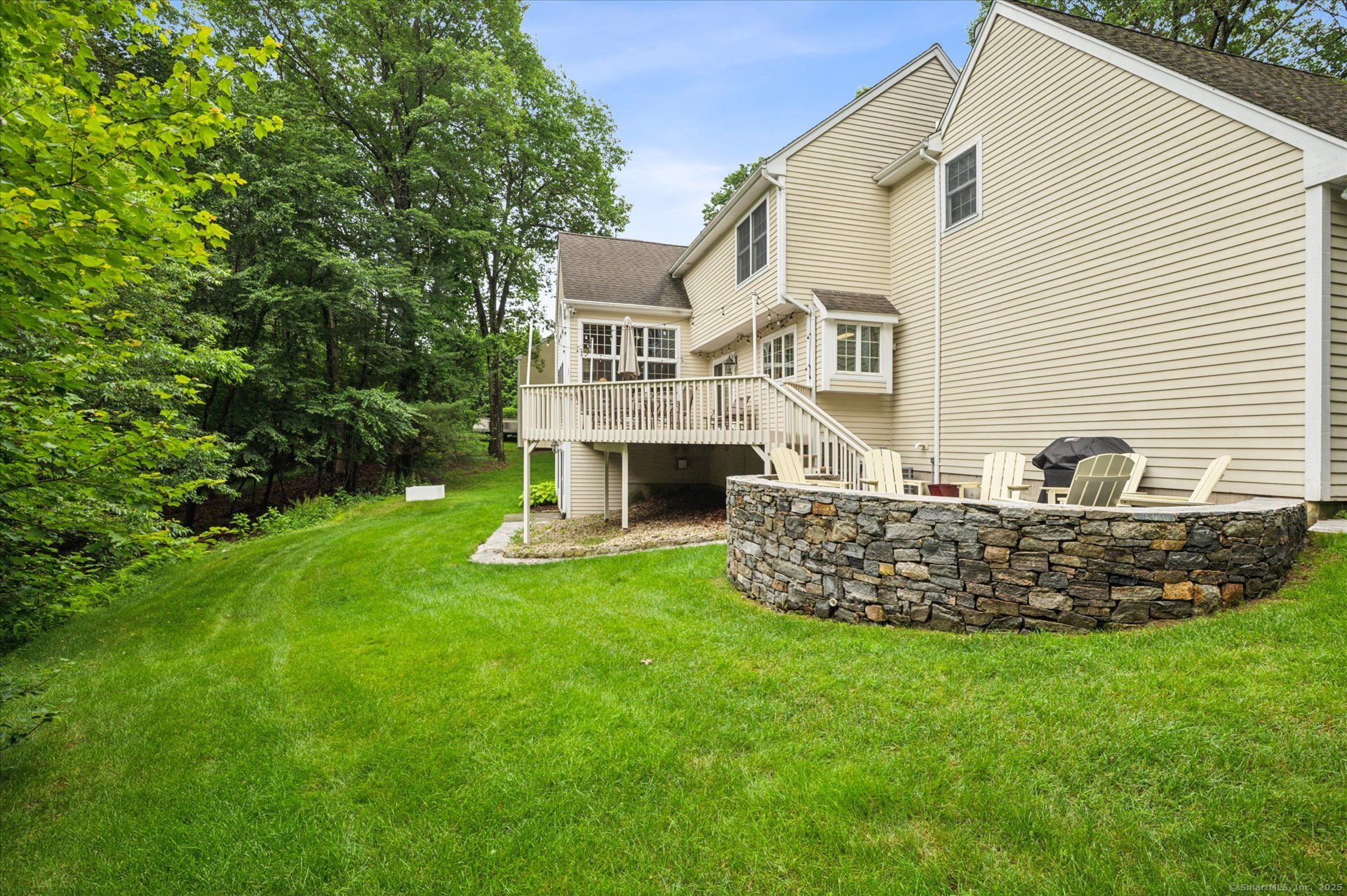 Avon, Connecticut 06001, United States, 5 Bedrooms Bedrooms, ,6 BathroomsBathrooms,Residential,Active,155691