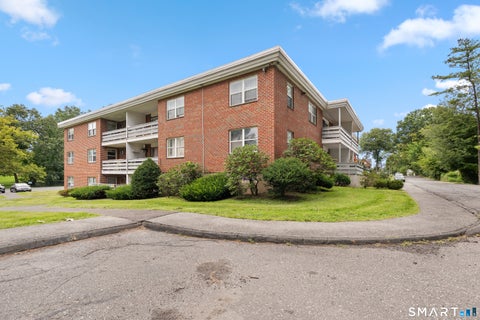 Tiny photo for 104 Oakwood Avenue #B7, West Hartford, CT 06119 (MLS # 24202922)