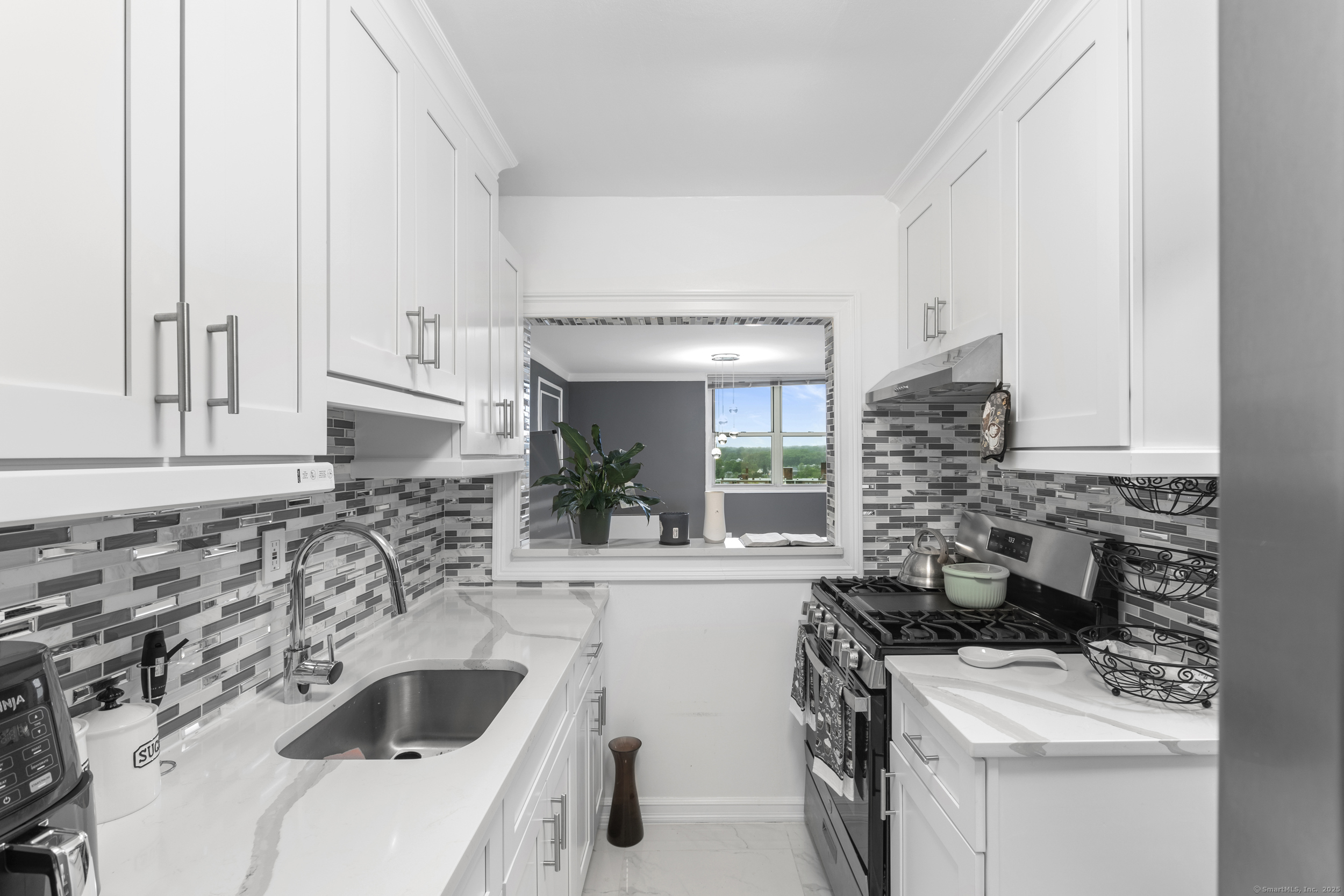 2370 North Avenue #12G, Bridgeport, Connecticut image 3